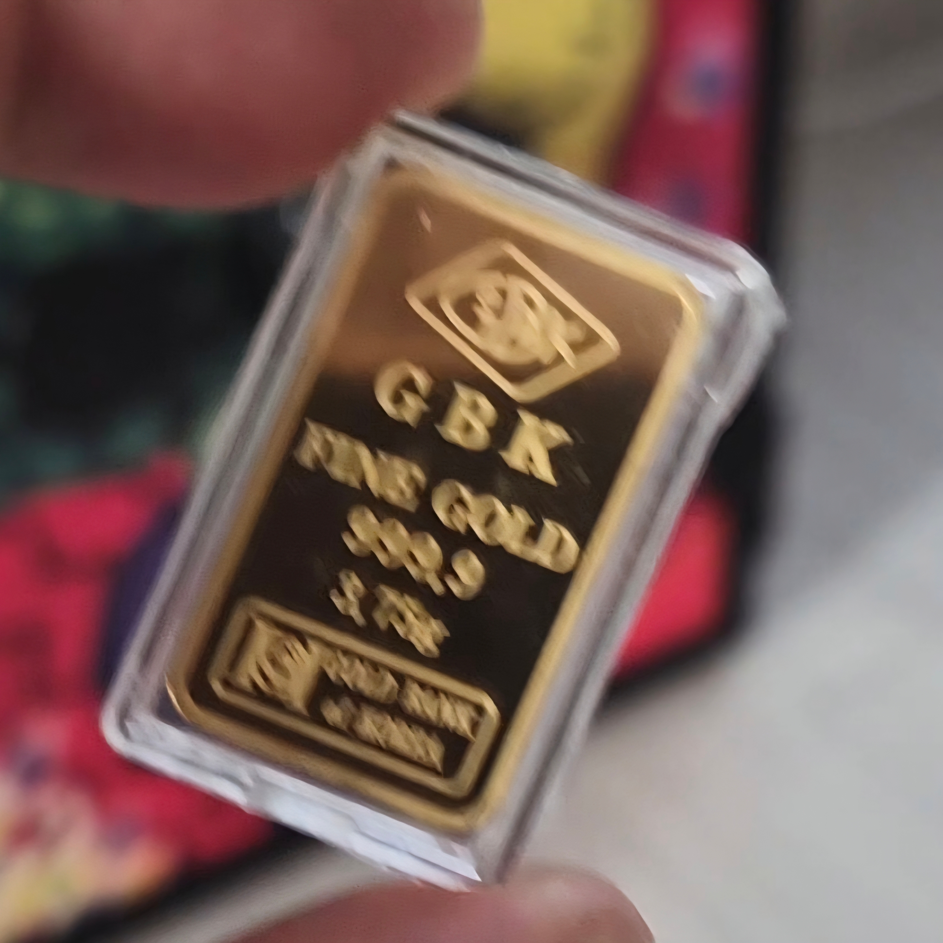 Gold The Three Major Hallmarks Gold Bar 3.75g (Random Design) 착용 스타일