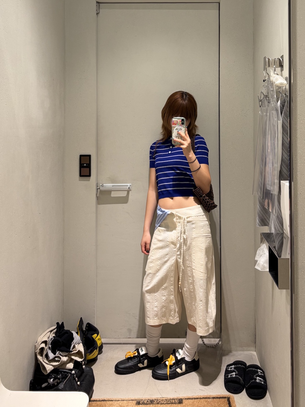 Young N Sang Women White Bermuda Shorts White - 26SS, Magliano x Veja Panenka Black - 26SS 착용 스타일 - 2