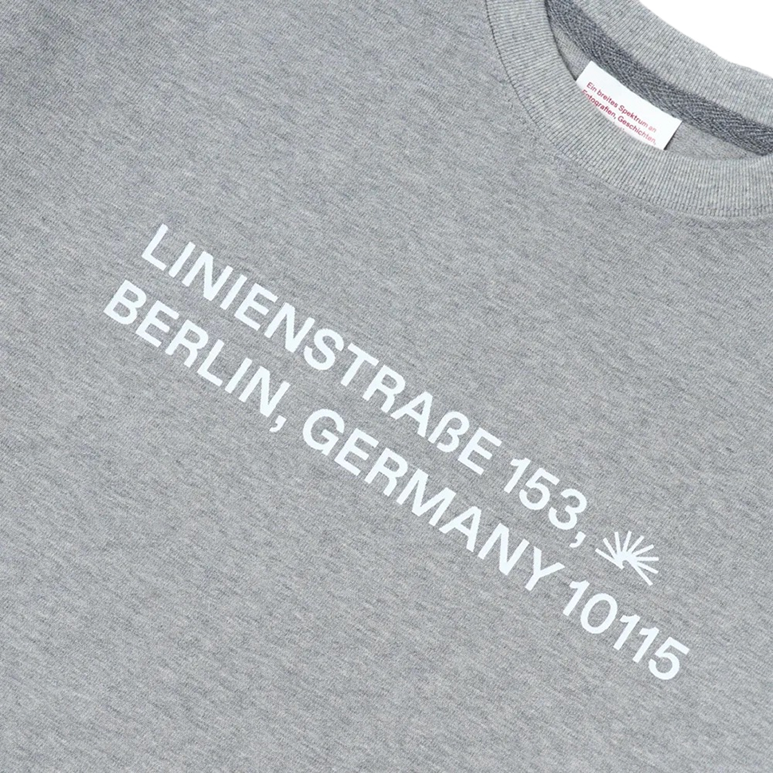 베를린 포토북 디스트리뷰션 W 002 수베니어 티 그레이(Berlin Photobook Distribution W 002 Souvenir Tee Grey) - 2