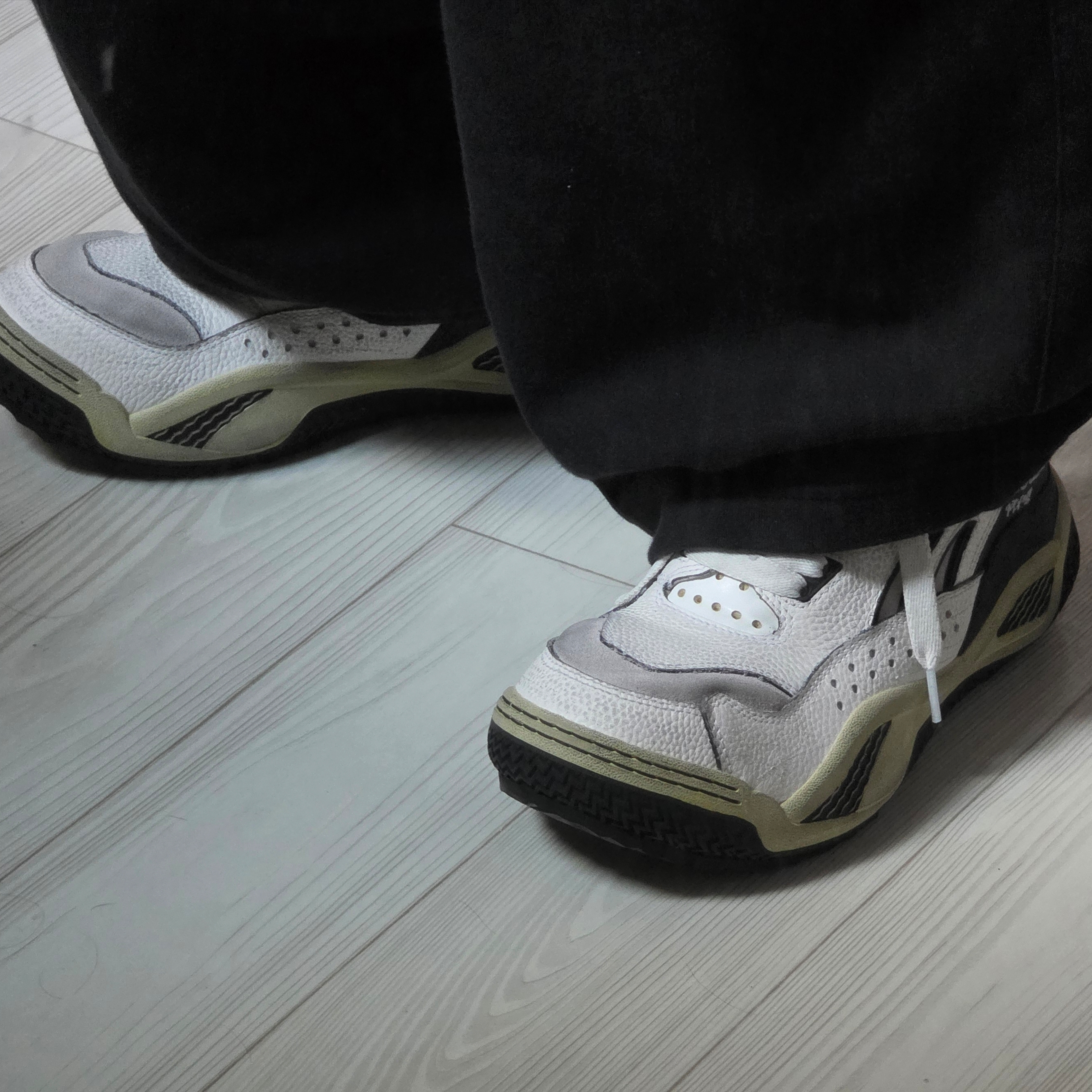 Reebok Blacktop Battleground White 착용 스타일