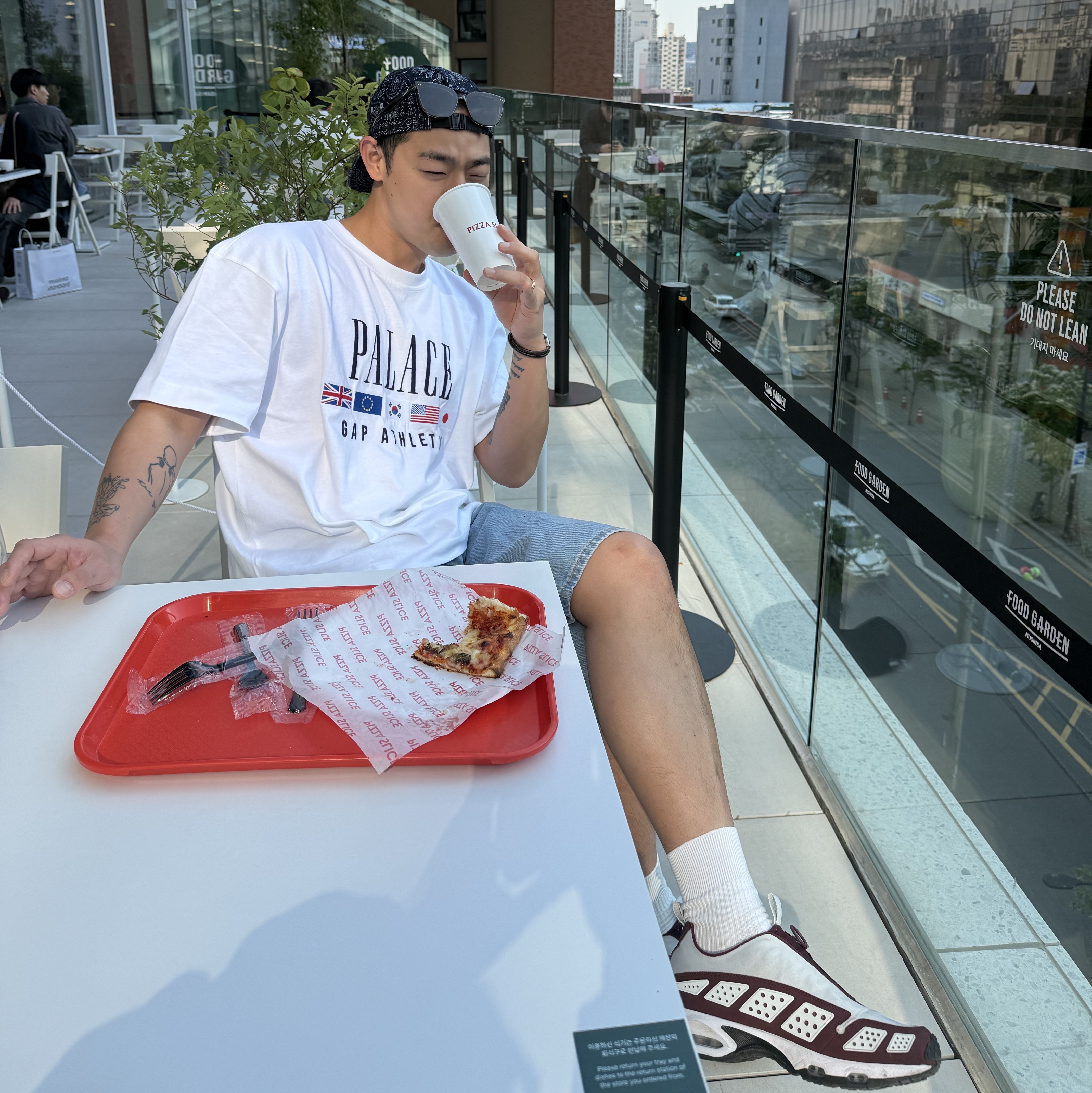 Palace x Gap Heavy Jersey T-Shirt White - 24SS, (W) Nike Air Max SNDR Photon Dust and Night Maroon 착용 스타일