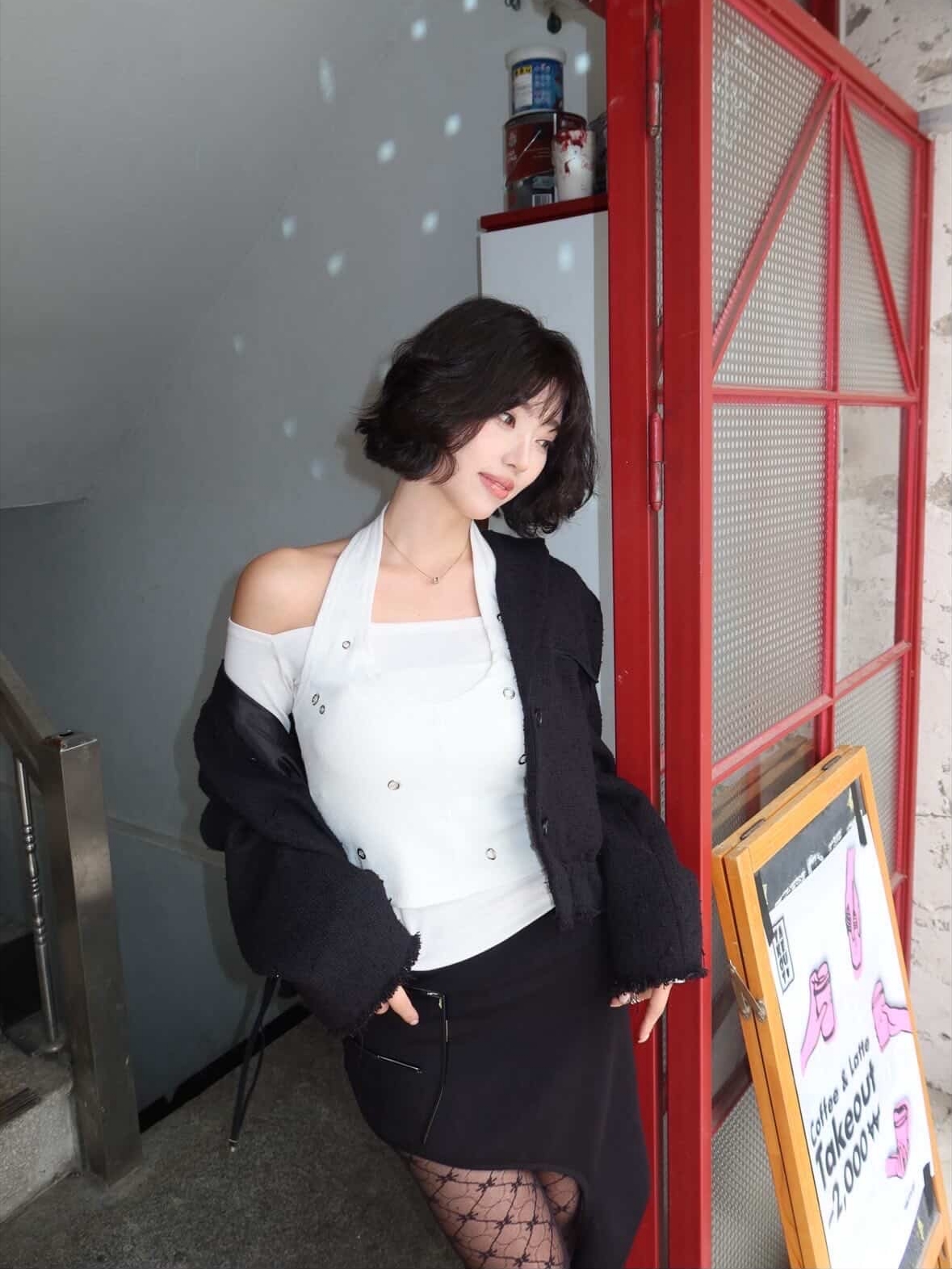 VOONT Eyelet Halter Long Sleeve (IVORY) 착용 스타일 - 2