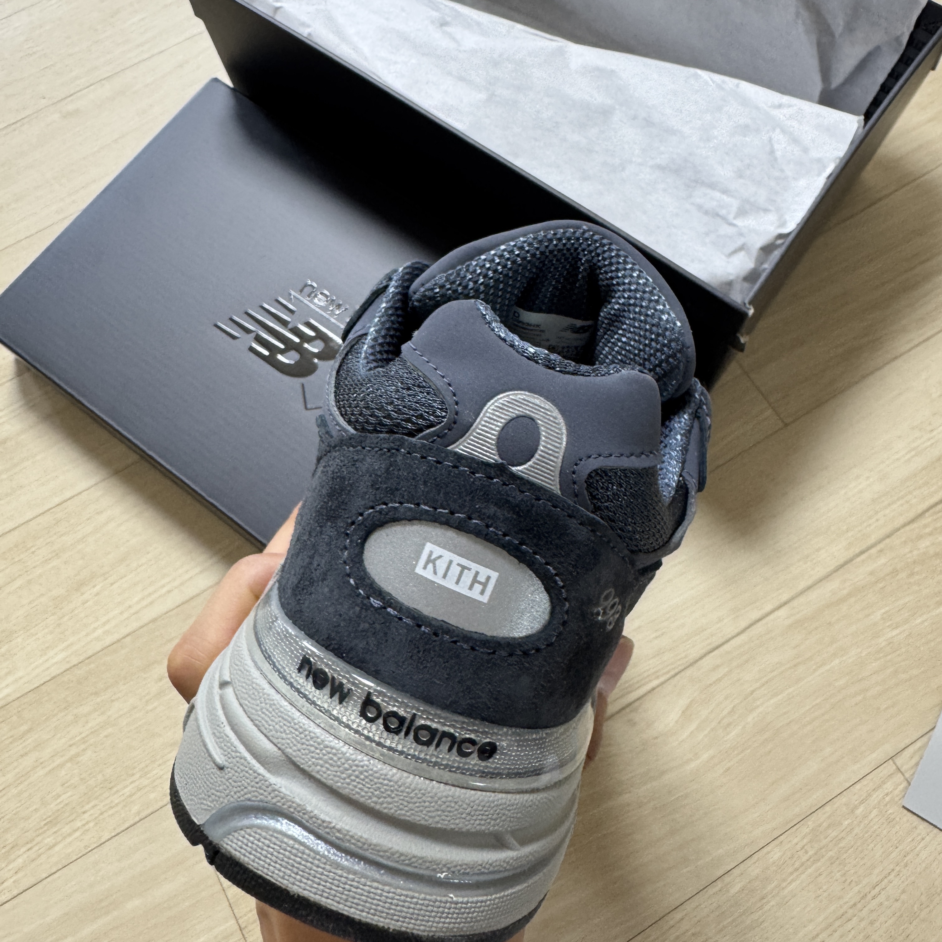 New Balance x Kith 993 Made in USA Asteroid 착용 스타일 - 2
