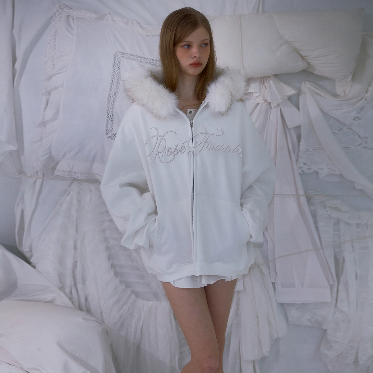 로제프란츠 퍼 오버핏 레터링 후드 집업 아이보리(Rosefrantz Fur Overfit Lettering Hood Zip-up [Ivory]) - 3