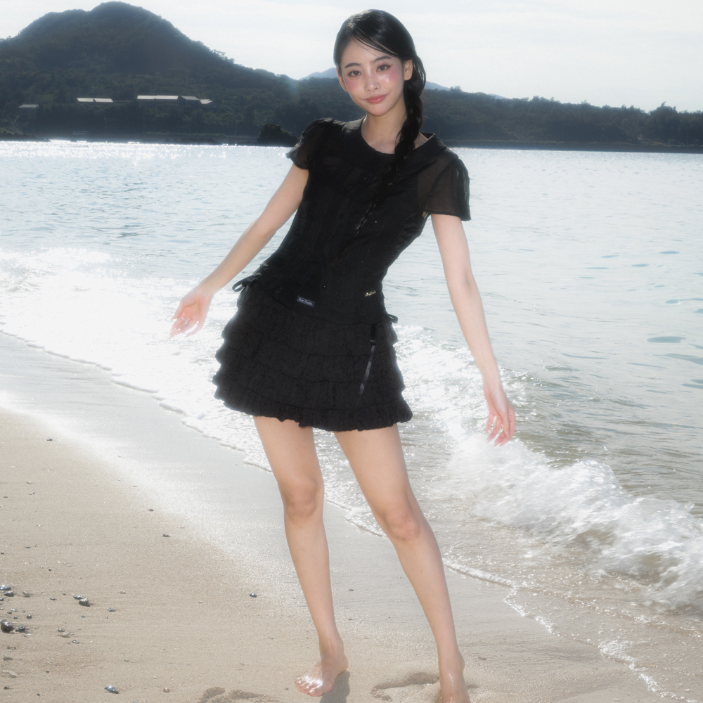 로제프란츠 시스루 플리츠 반팔 블라우스 블랙(Rosefrantz See-through Pleat Short Sleeved Blouse [Black]) - 2