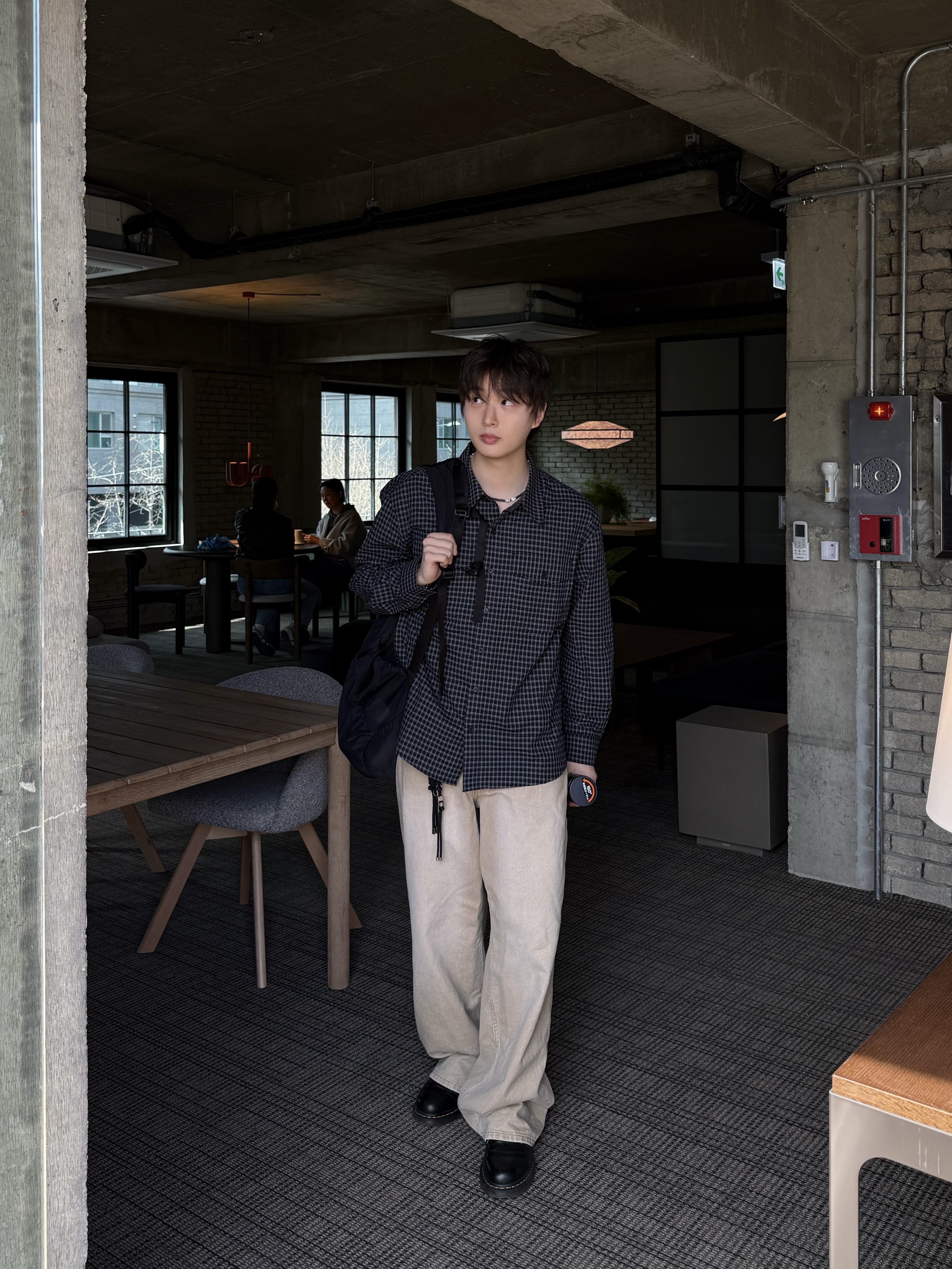 Dr. Martens 1461 Smooth Black 착용 스타일 - 2