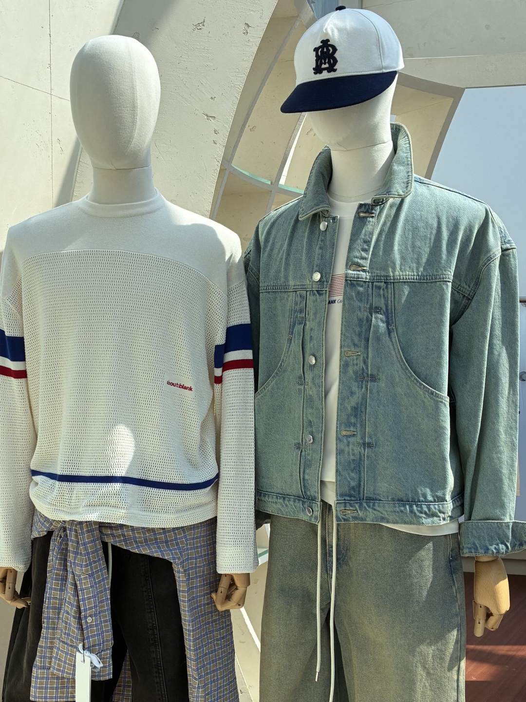 [KREAM 단독] About:Blank KREAM Exclusive T-Shirt Oat - 26FW, [KREAM 단독] [재입고] About:Blank Monogram Contrast Cap Ecru Navy - 26SS 착용 스타일 - 4