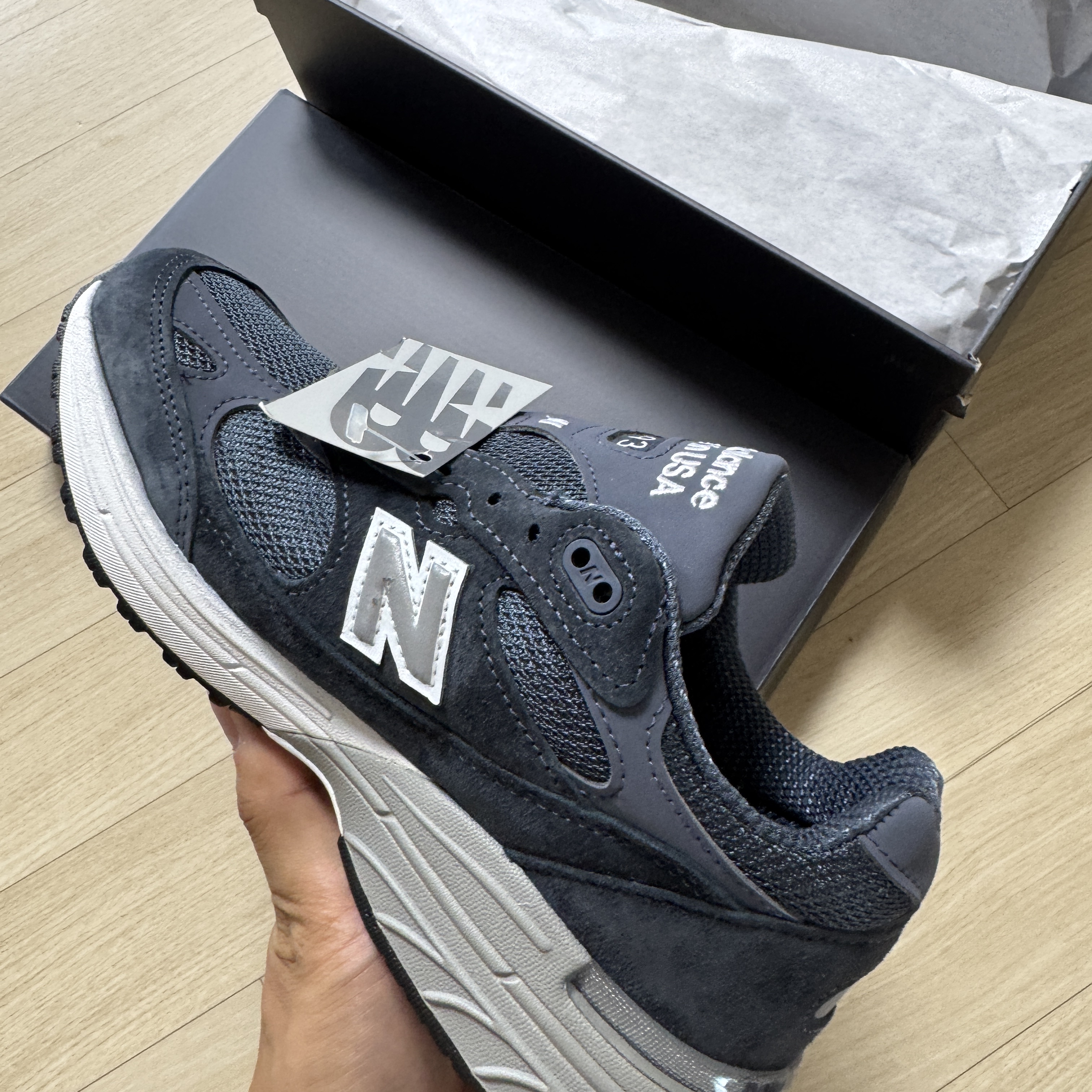 New Balance x Kith 993 Made in USA Asteroid 착용 스타일 - 3