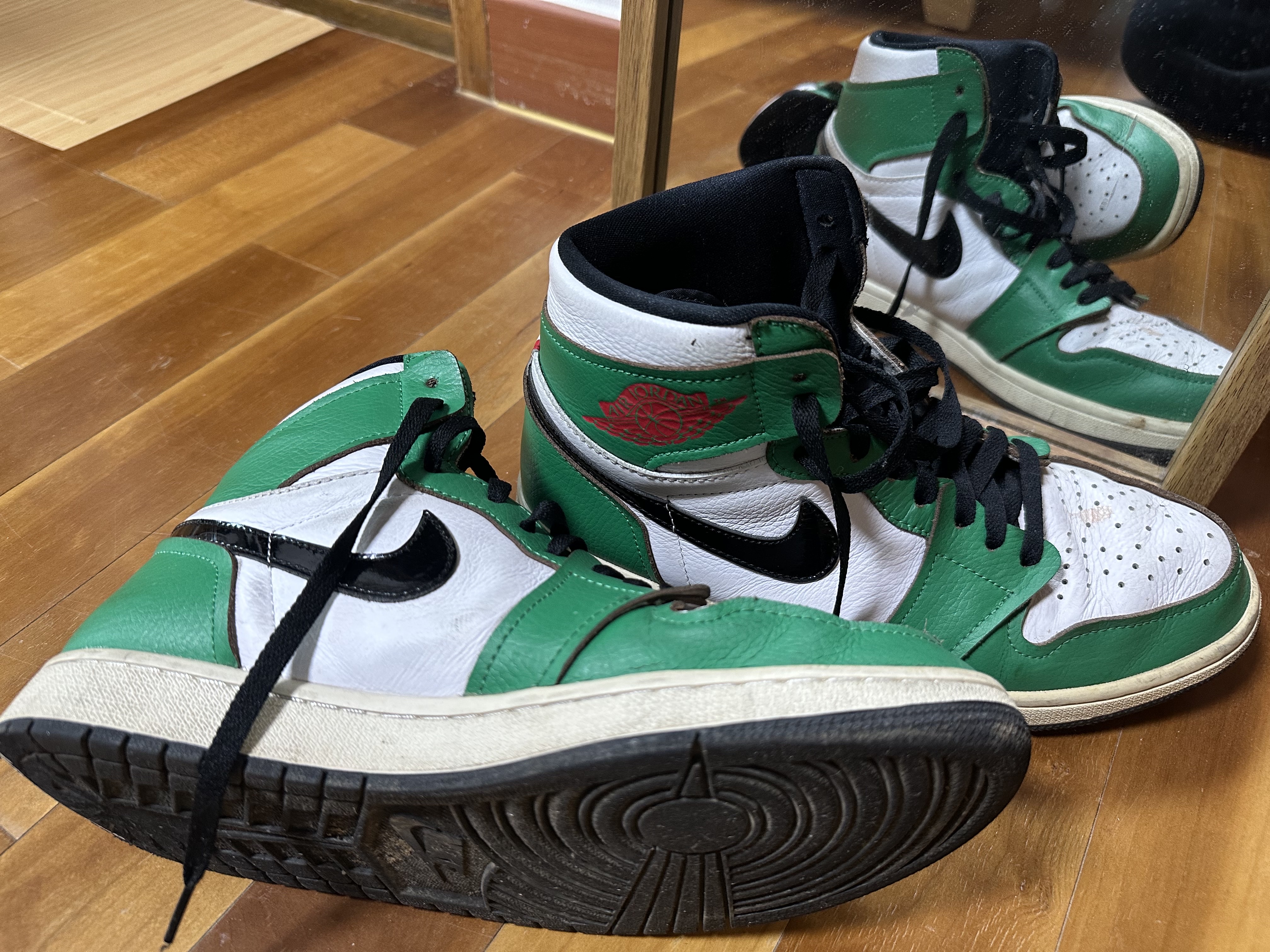 (W) Jordan 1 Retro High OG Lucky Green 착용 스타일