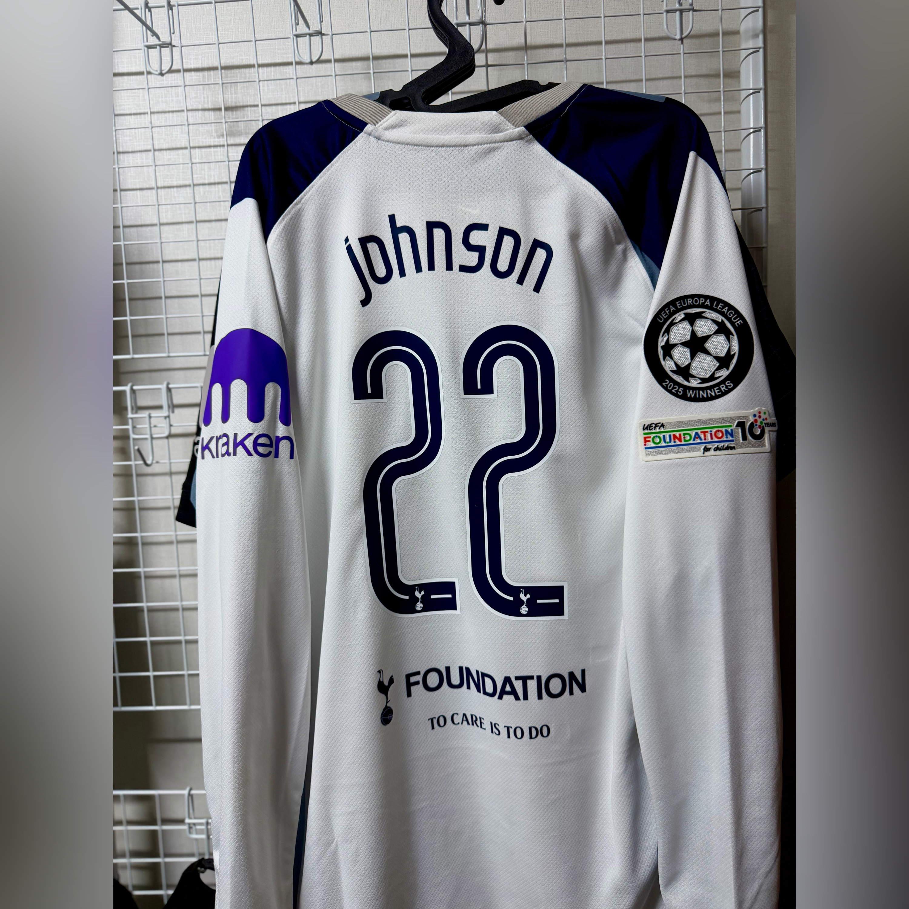Nike Tottenham Hotspur 2025/26 Stadium Home Dri-FIT Replica Long Sleeve Jersey White Light Iron Ore Binary Blue (Non Marking Ver.) 착용 스타일