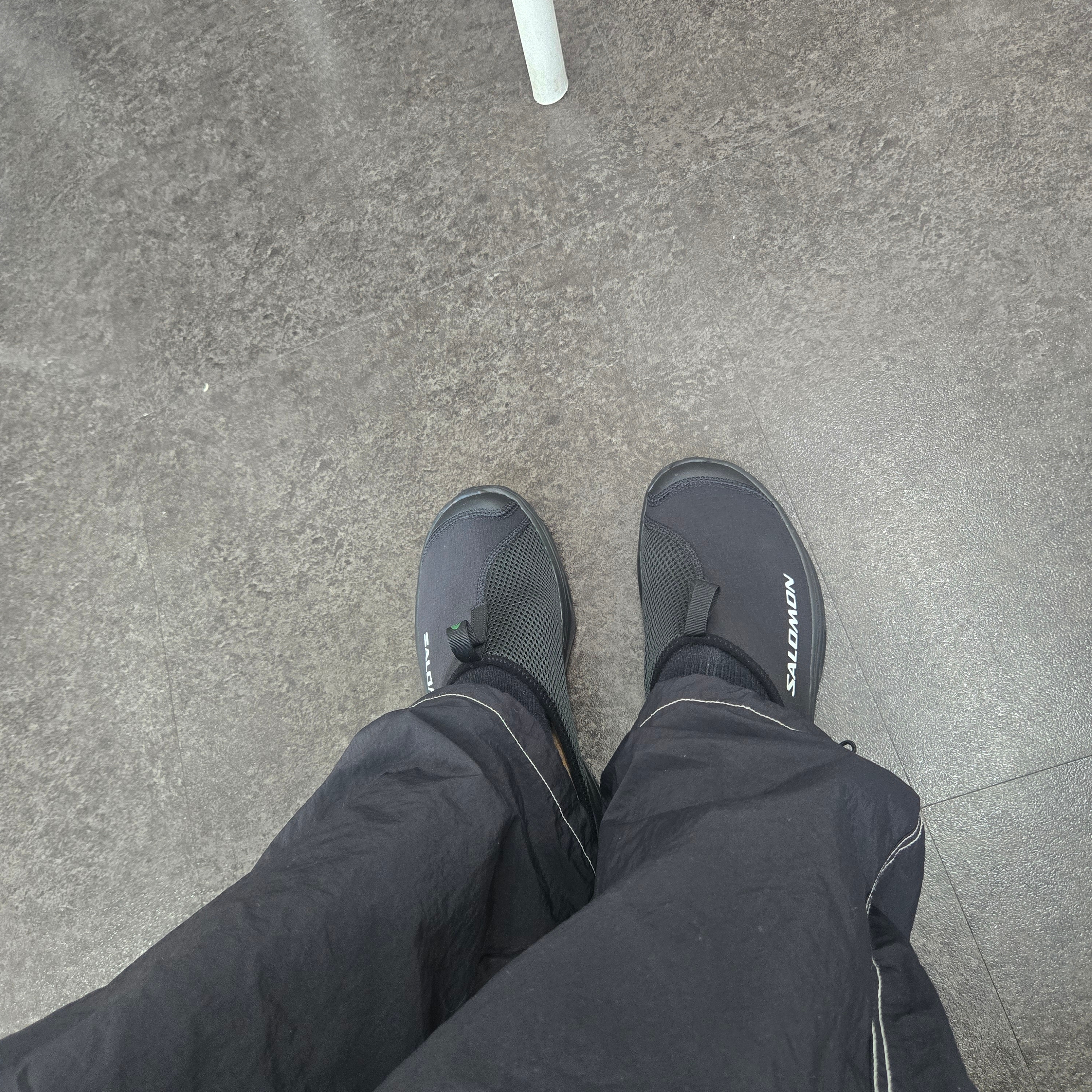 Salomon Rx Slide 3.0 Black 착용 스타일 - 2