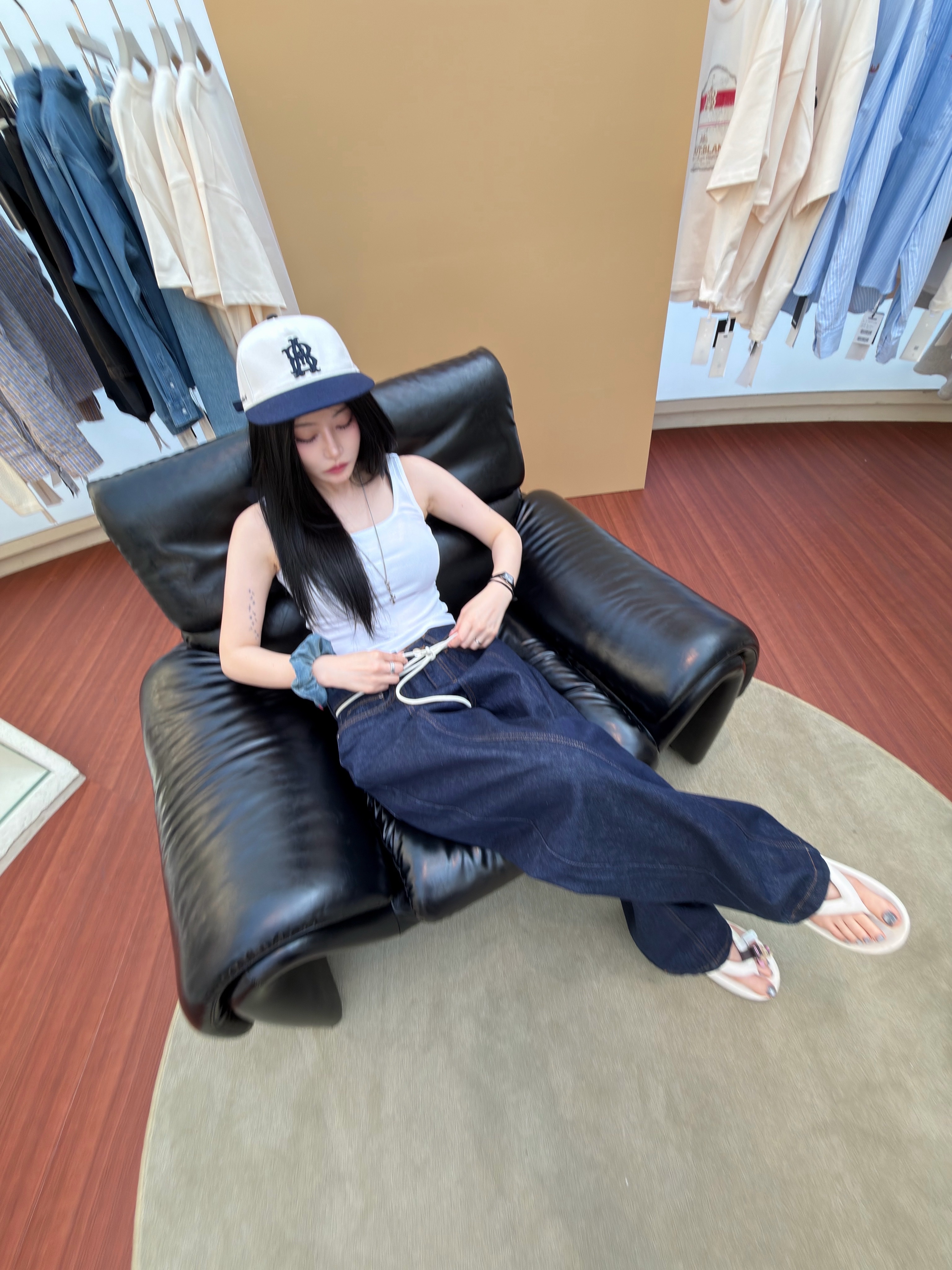 [KREAM 단독] About:Blank Box Cap Navy Yellow - 26SS, [KREAM 단독] About:Blank Wide Leg Felled Denim Raw Indigo - 26SS 착용 스타일 - 2