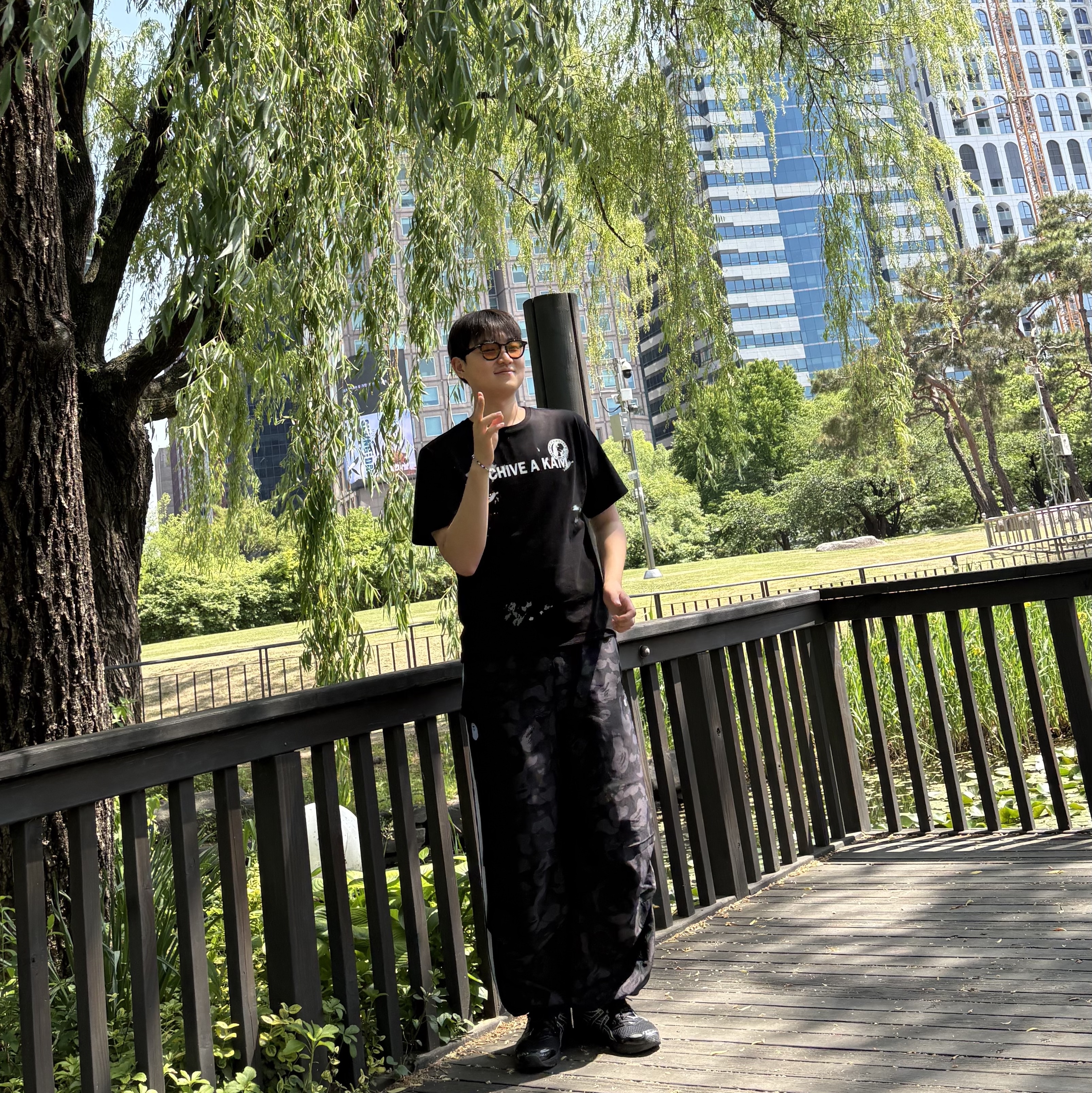 Adidas x BAPE Jacquard Pants Black - KR Sizing, Gentle Monster Lang 01(OR) Black Orange 착용 스타일 - 1