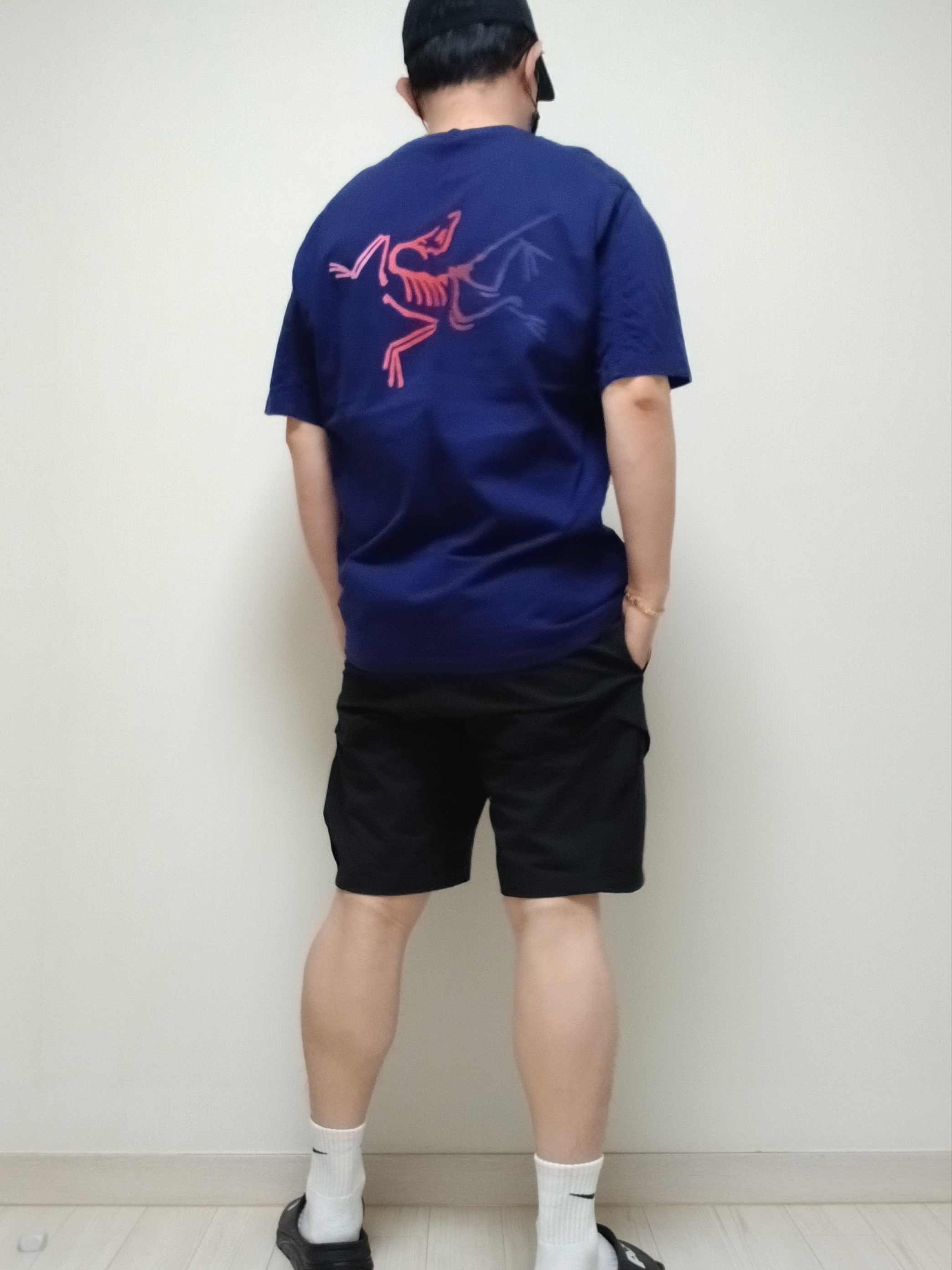 Arc'teryx Kragg Cotton Logo SS T-Shirt Soulsonic Dynasty, Arc'teryx Rampart Shorts 9 Inch Black 착용 스타일 - 6