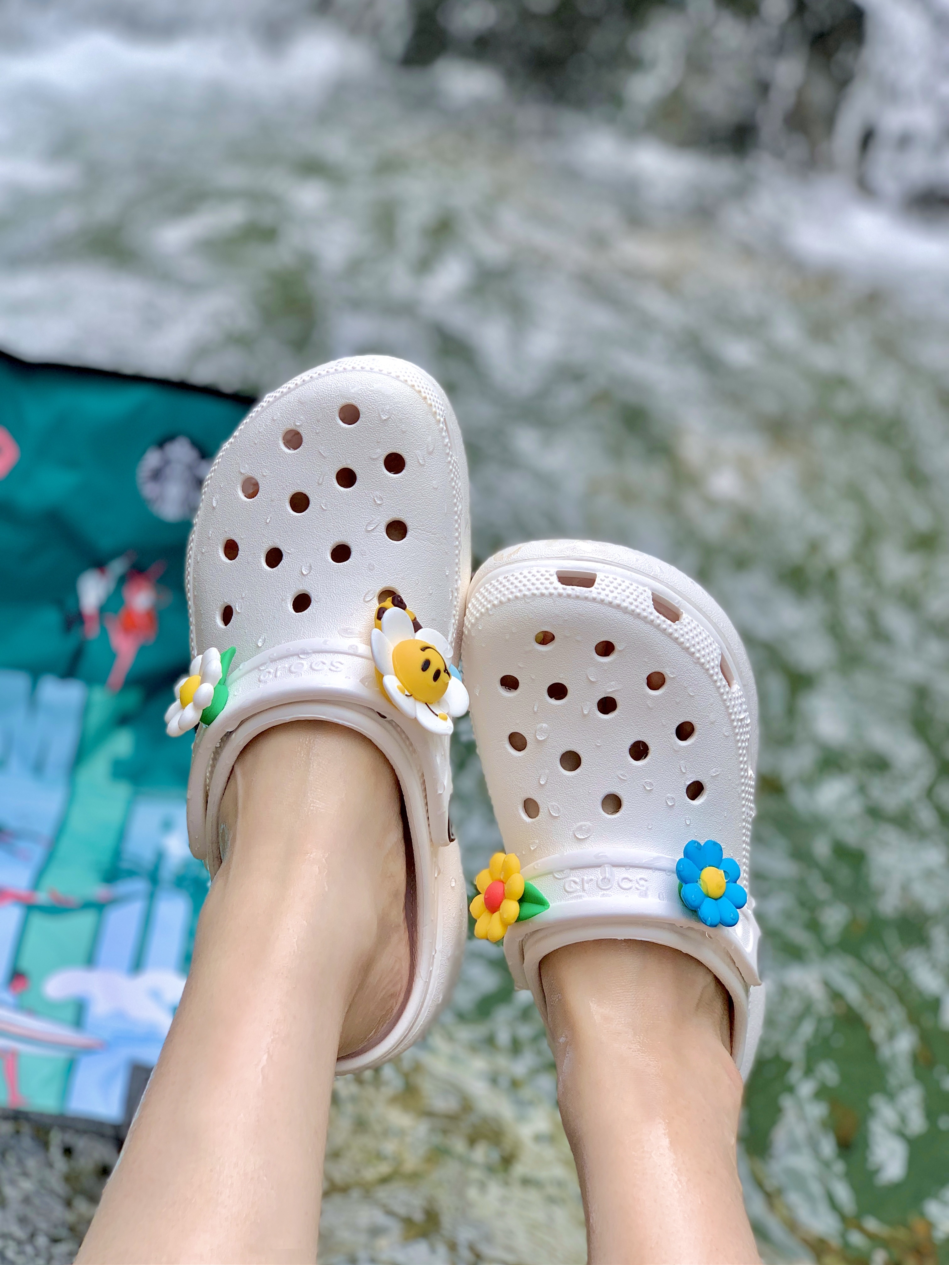Emis Ball Cap Pouch Keyring Yellow, (W) Crocs Classic Platform Clog White 착용 스타일 - 3