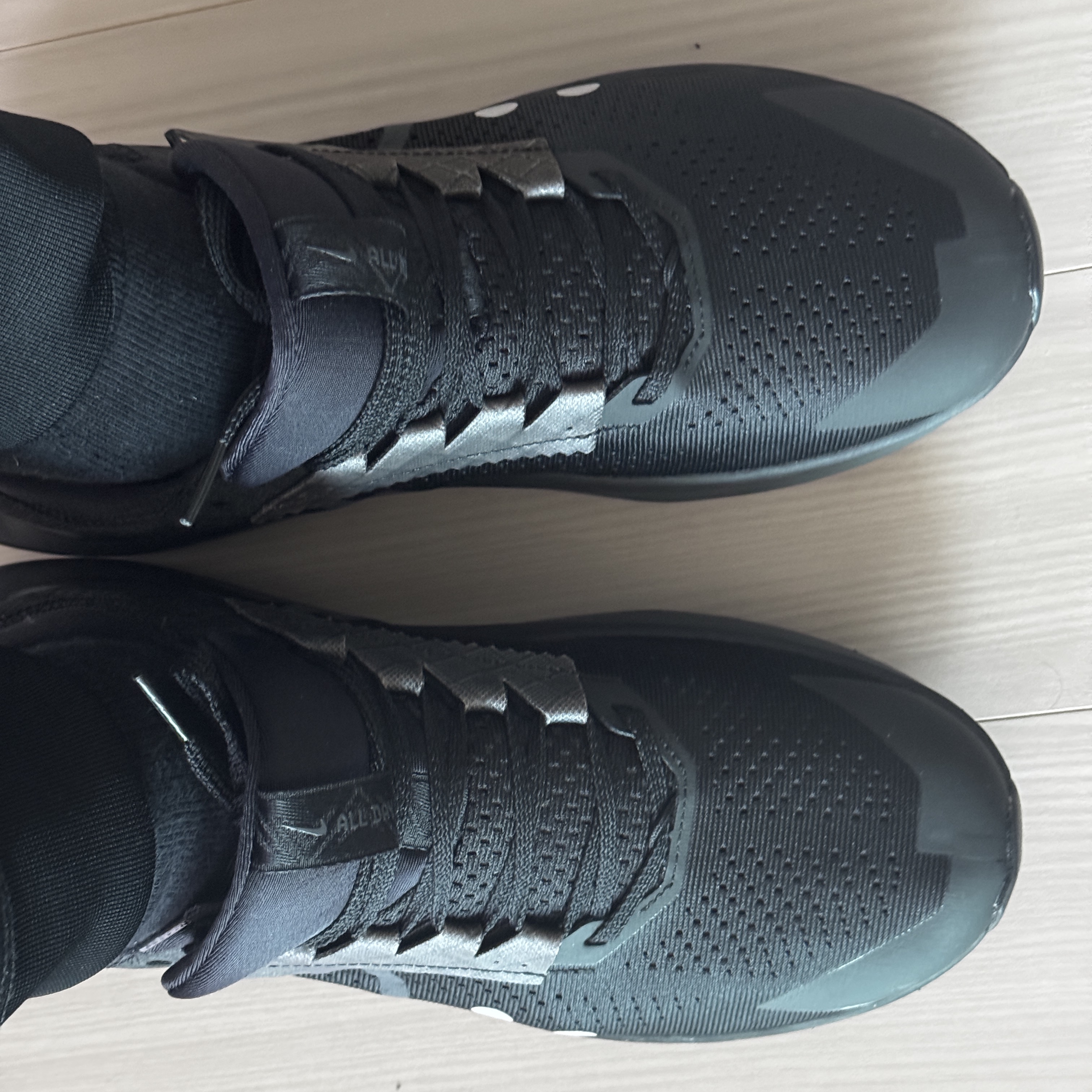 Nike ZoomX Zegama 2 Trail Black Anthracite 착용 스타일