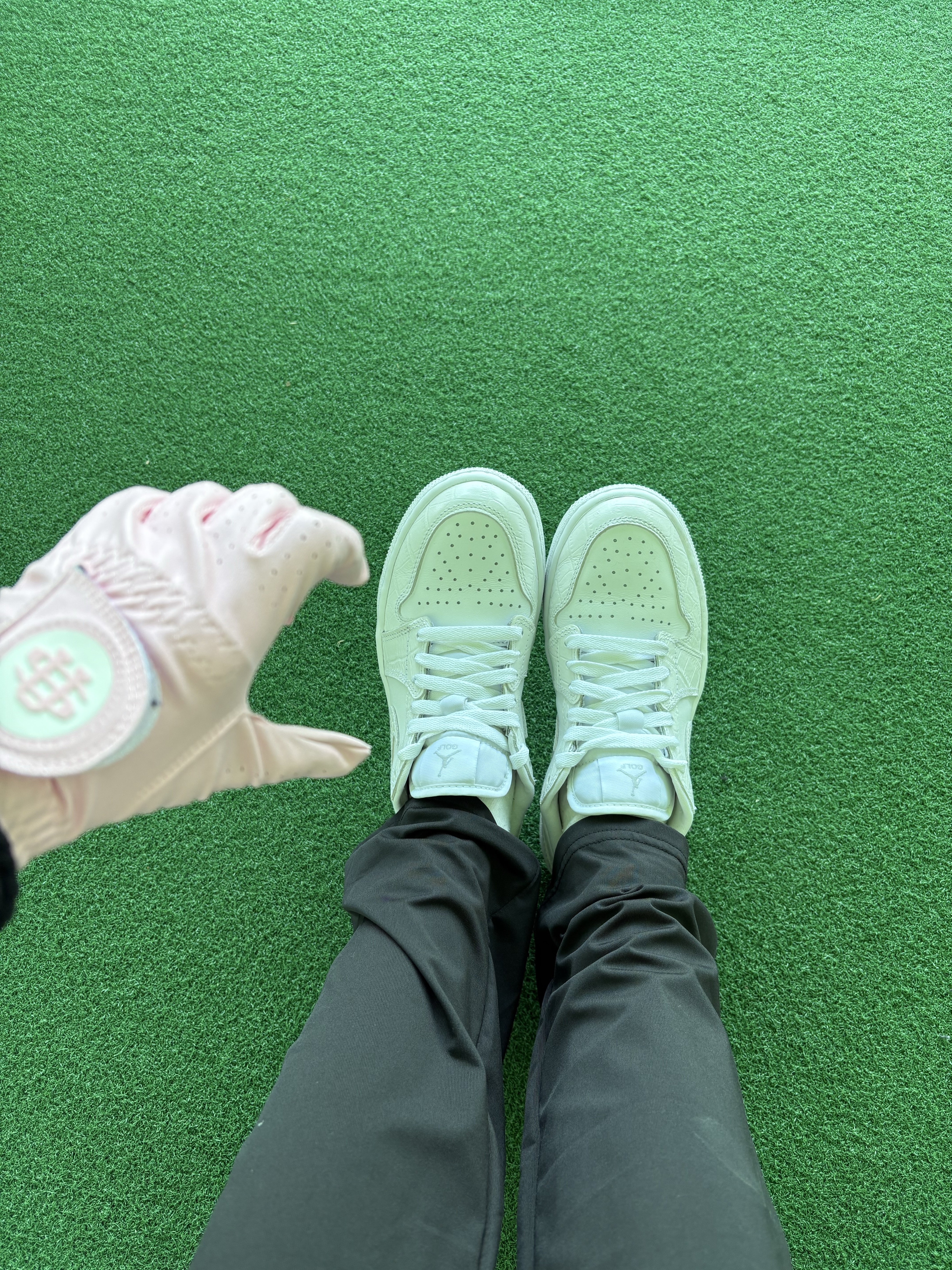Jordan 1 Low Golf Pure Platinum 착용 스타일 - 3