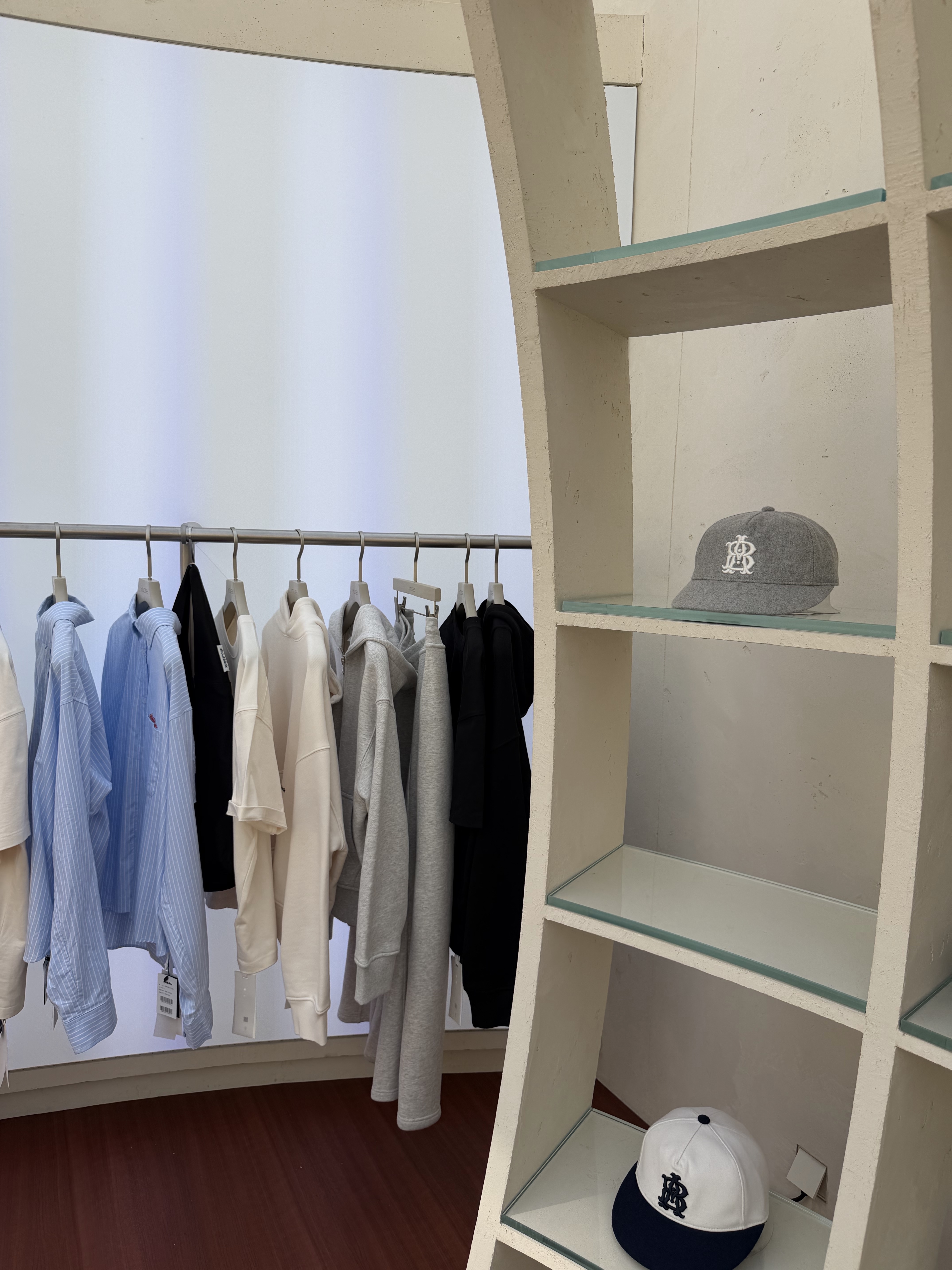 [KREAM 단독] About:Blank Wide Leg Felled Denim Raw Indigo - 26SS, [KREAM 단독] [재입고] About:Blank Monogram Contrast Cap Ecru Navy - 26SS 착용 스타일 - 2
