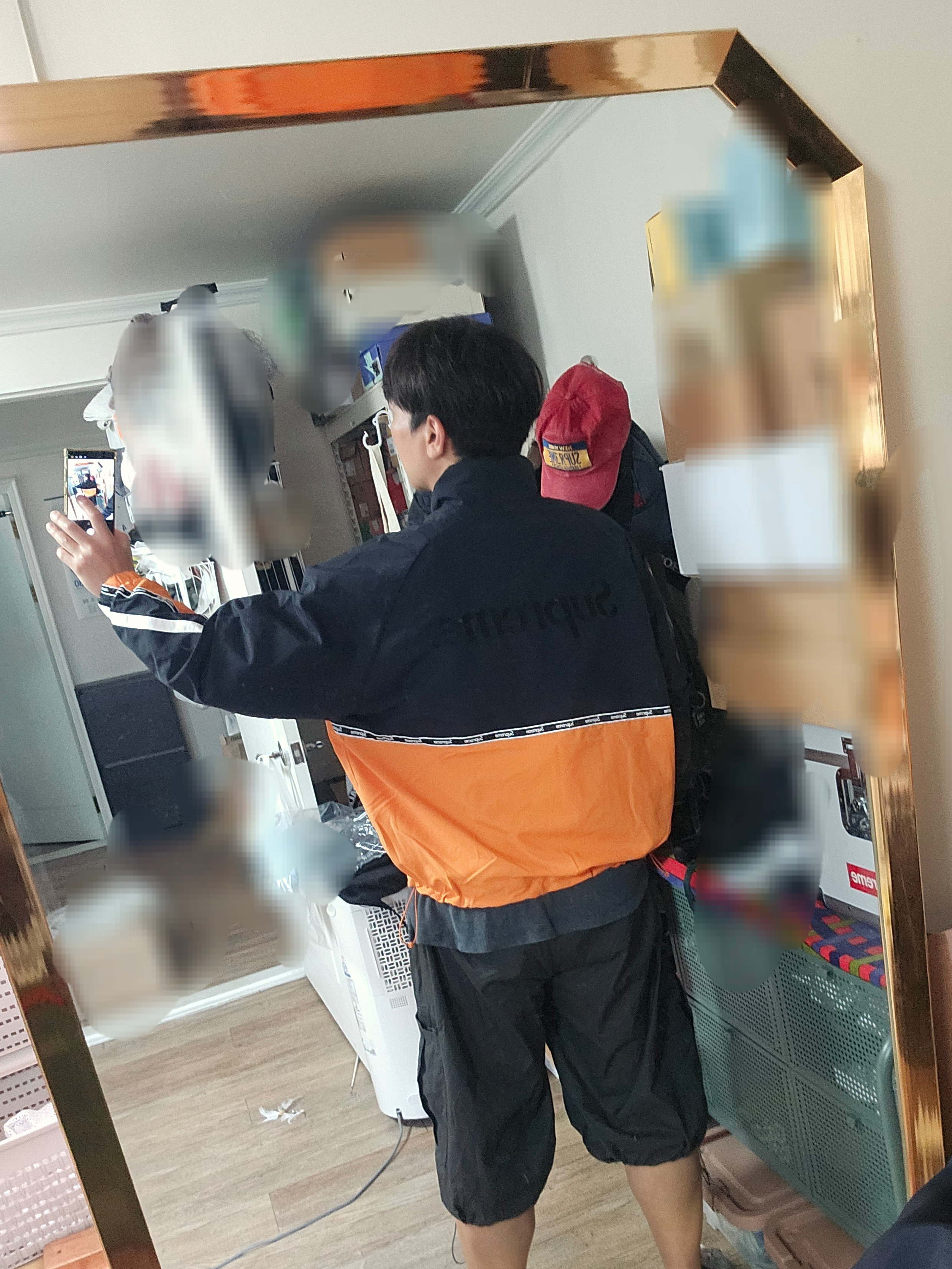 Supreme Logo Taping Track Jacket Orange - 26SS 착용 스타일 - 4