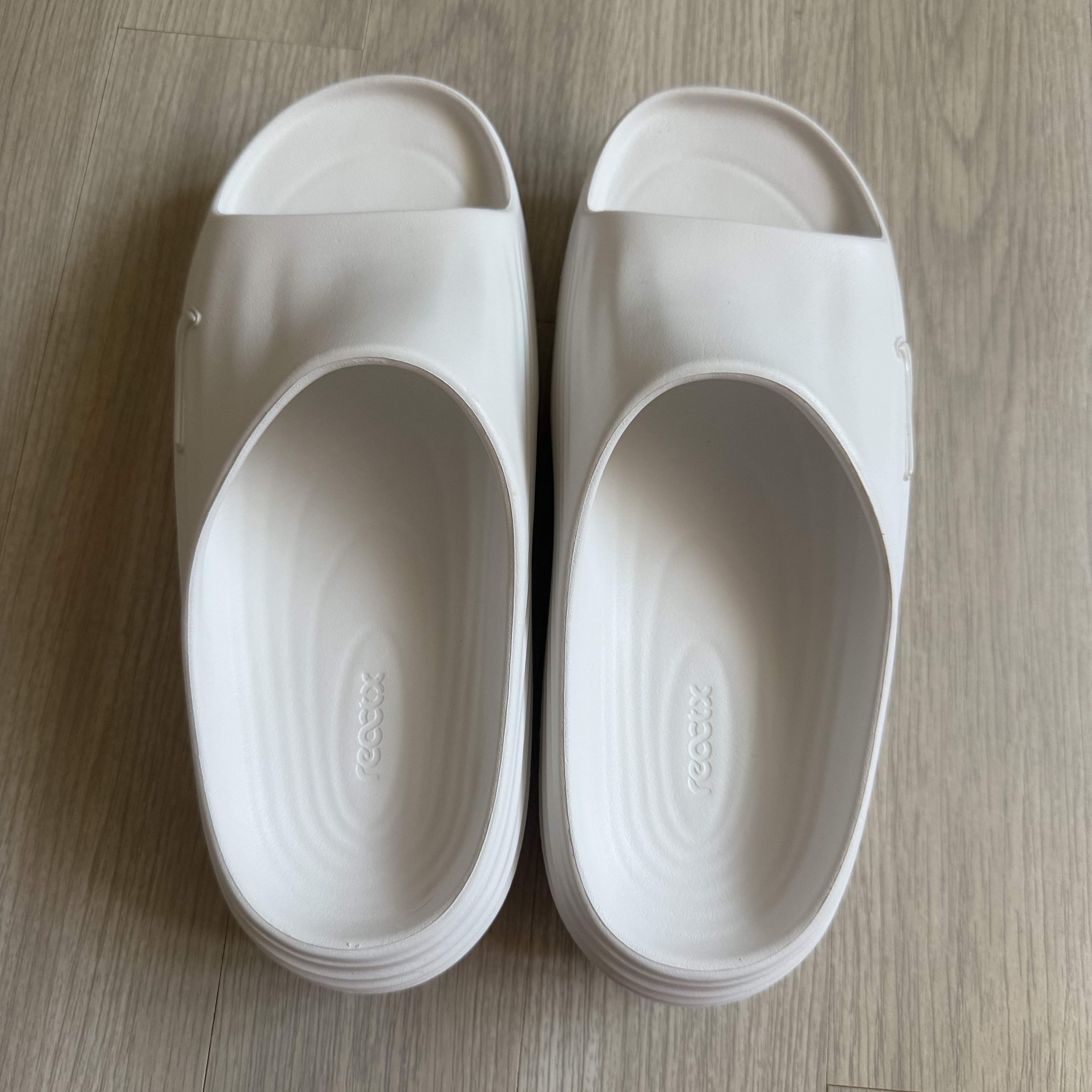 (W) Nike ReactX Rejuven8 Slide Sail 착용 스타일 - 3