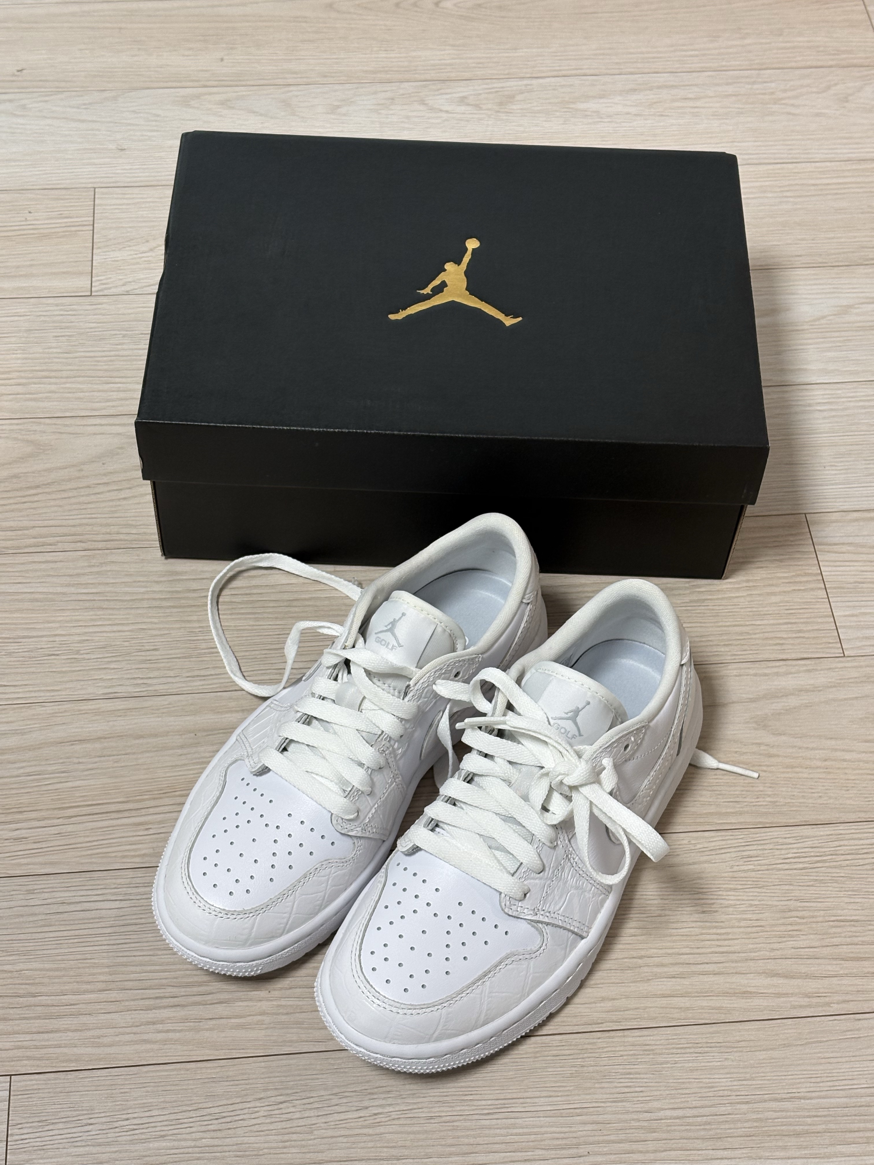 Jordan 1 Low Golf Pure Platinum 착용 스타일 - 1