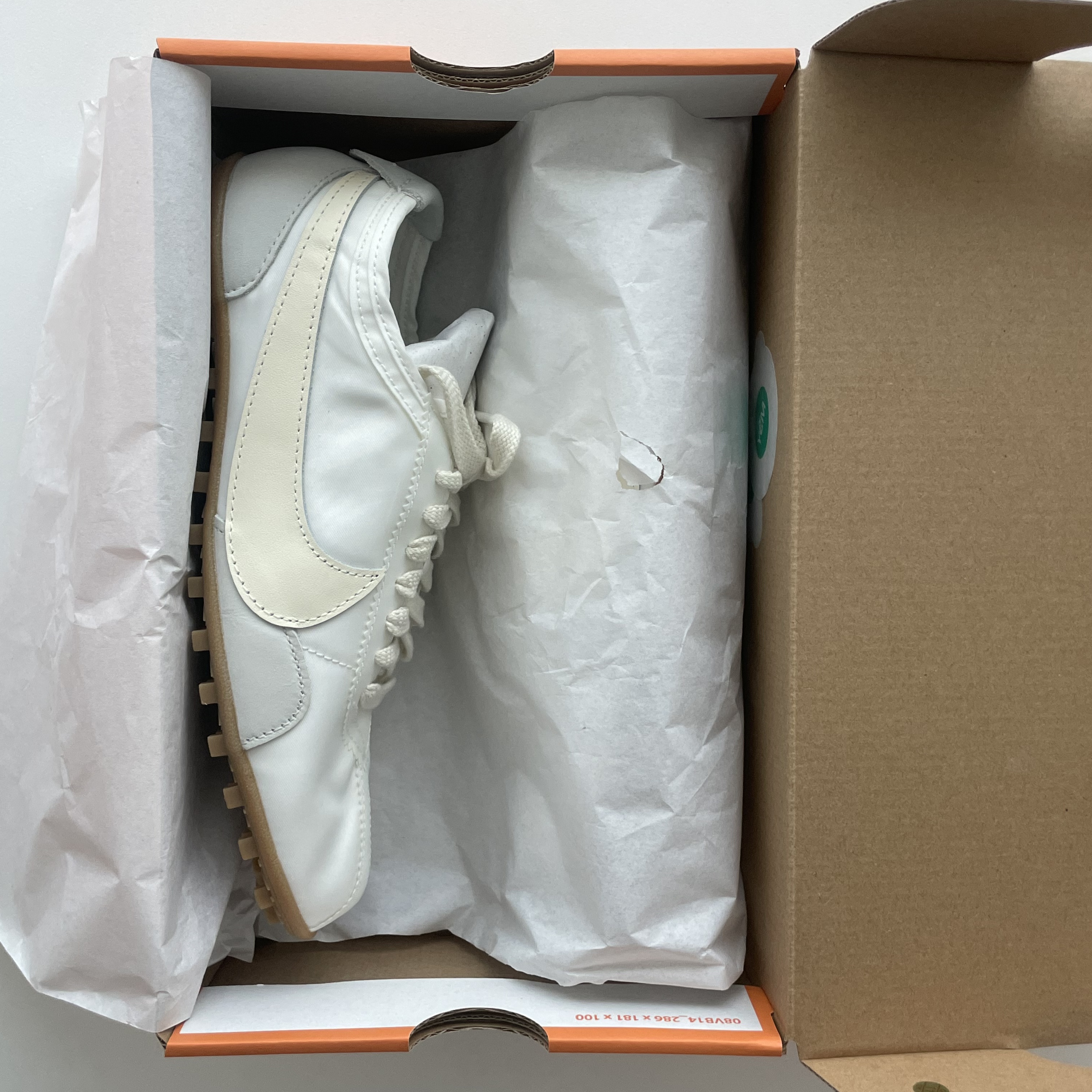 (W) Nike Moon Shoe OG Summit White Gum Light Brown 착용 스타일