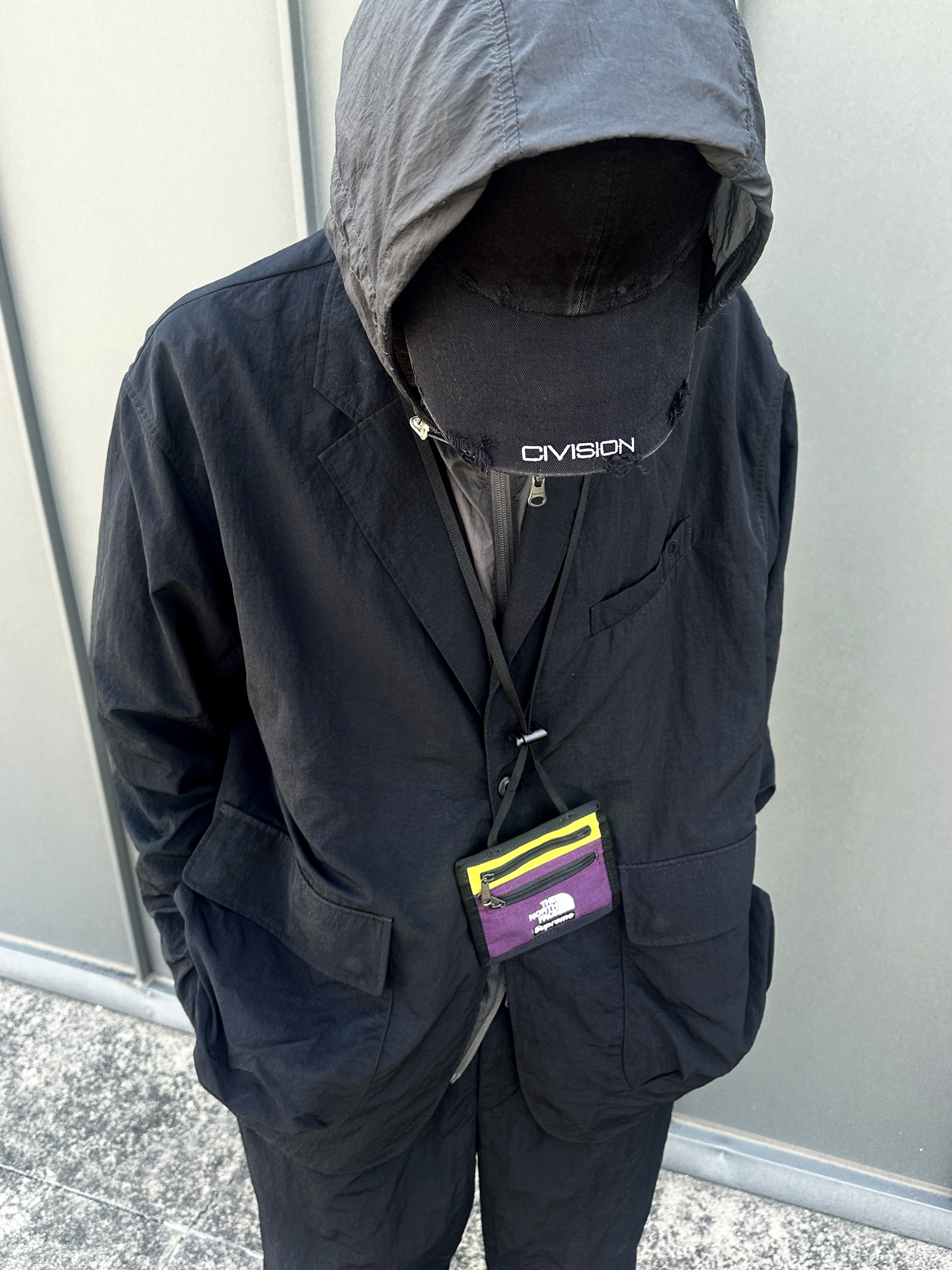 Supreme x The North Face Expedition Travel Wallet Sulphur - 18FW, Civision by CSC Distressed Plain Cap 착용 스타일 - 1