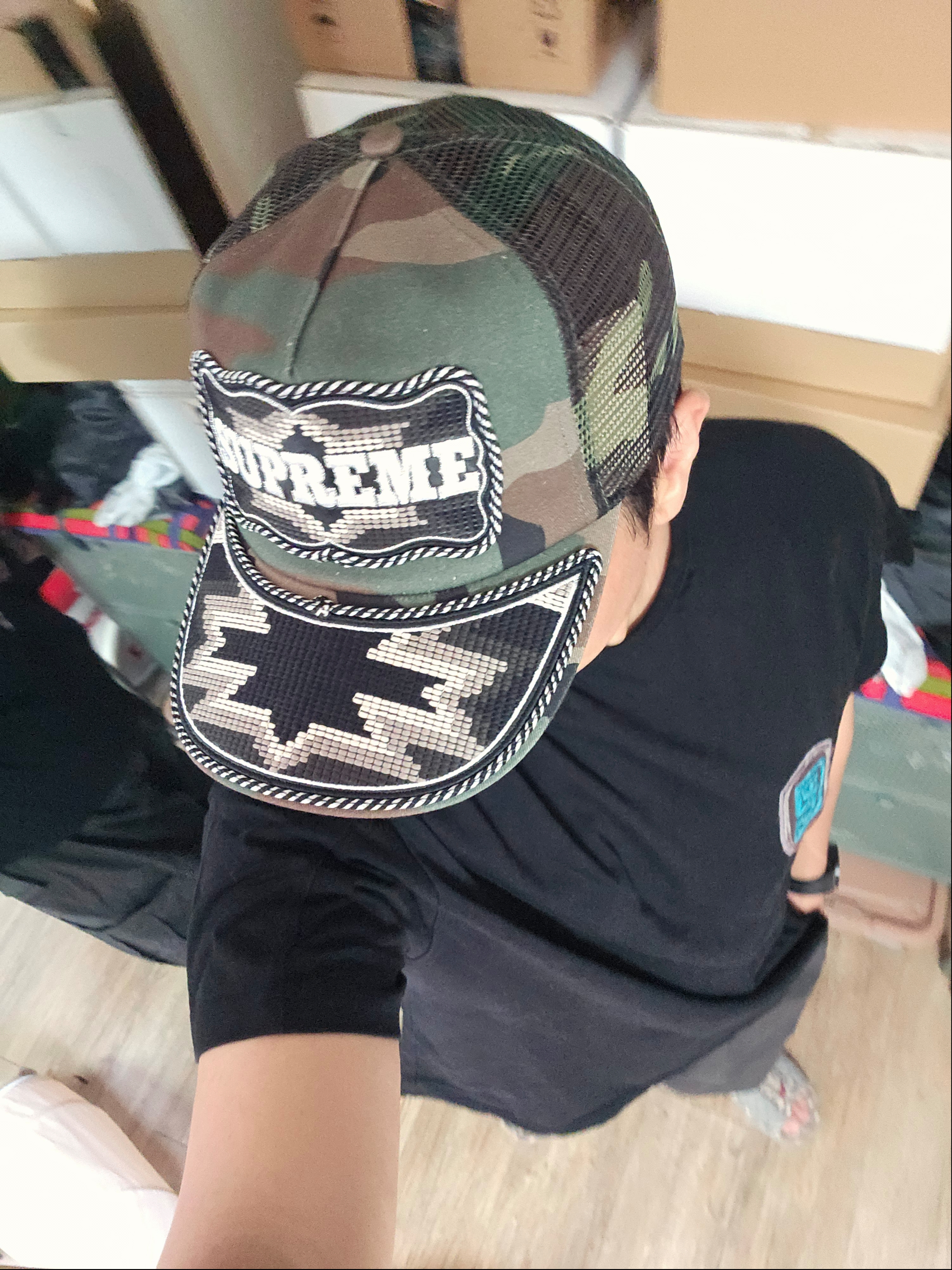 Supreme Western Embroidered Mesh Back 5-Panel Woodland Camo - 26SS 착용 스타일 - 1