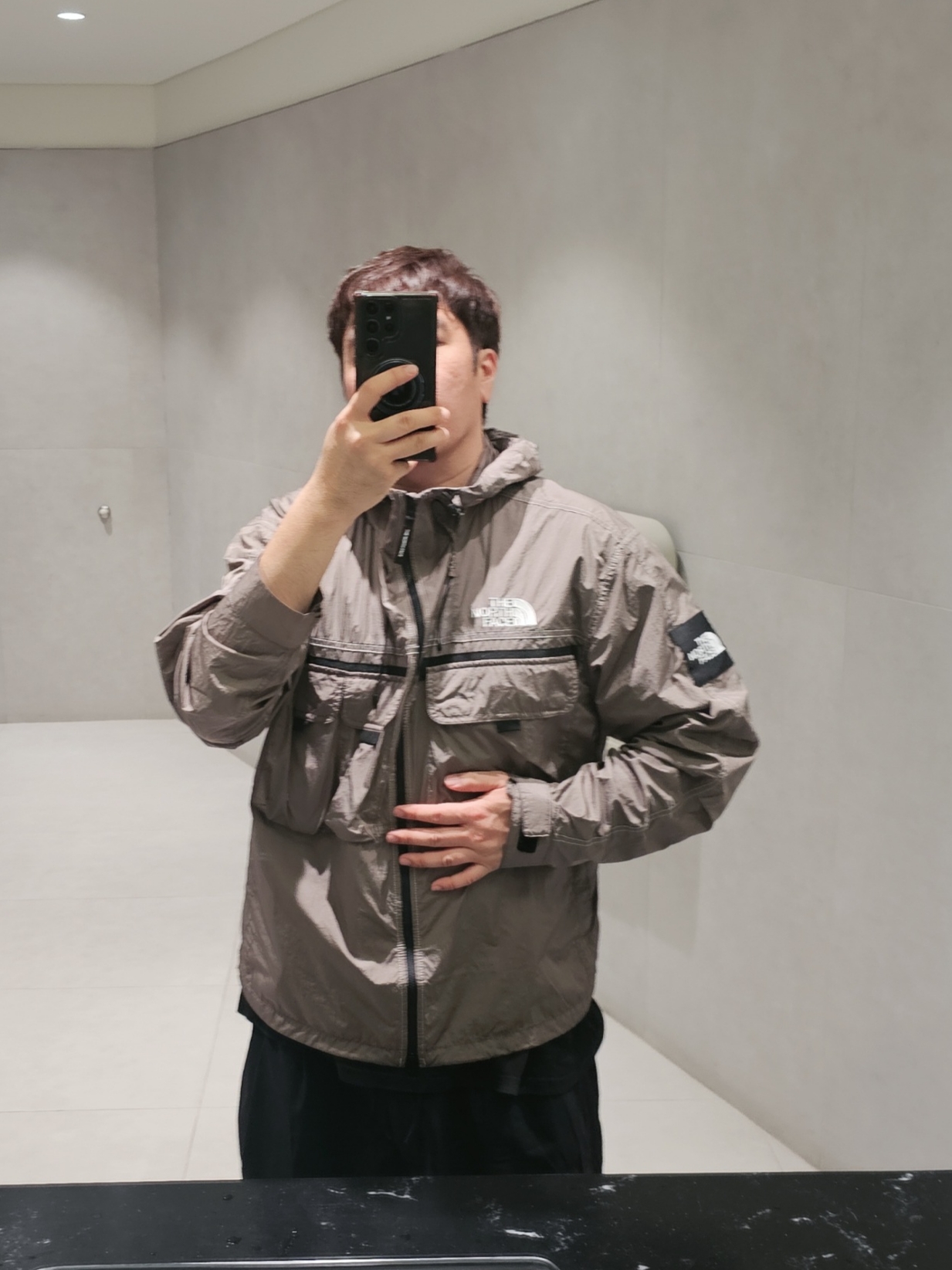 The North Face Sheldon Jacket Beige Brown - 25SS, Nike Club Shorts Black - Asia 착용 스타일 - 2