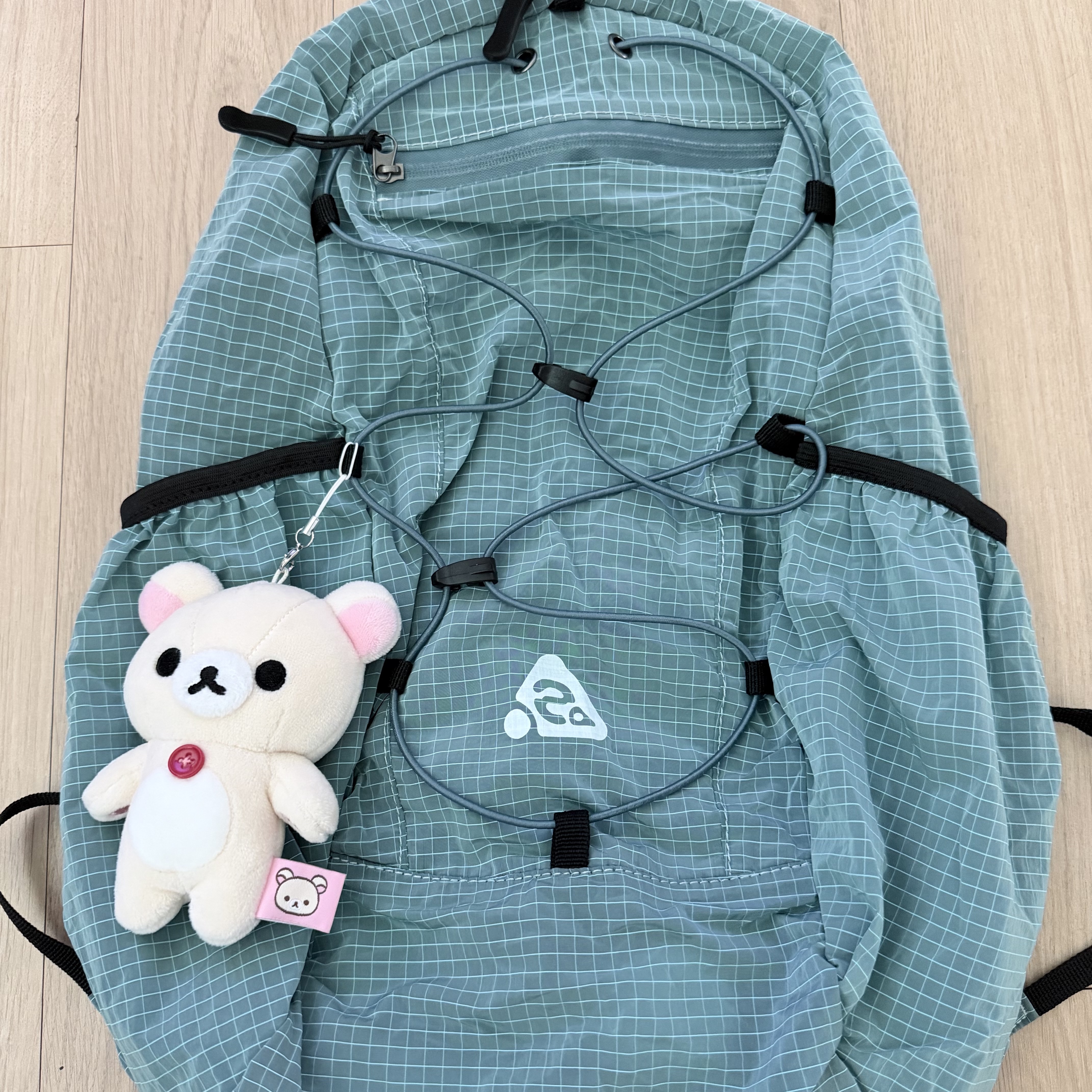 Heisan Ultra-light Compact Pocketbag V2  Nylon - Emerald (M) 착용 스타일