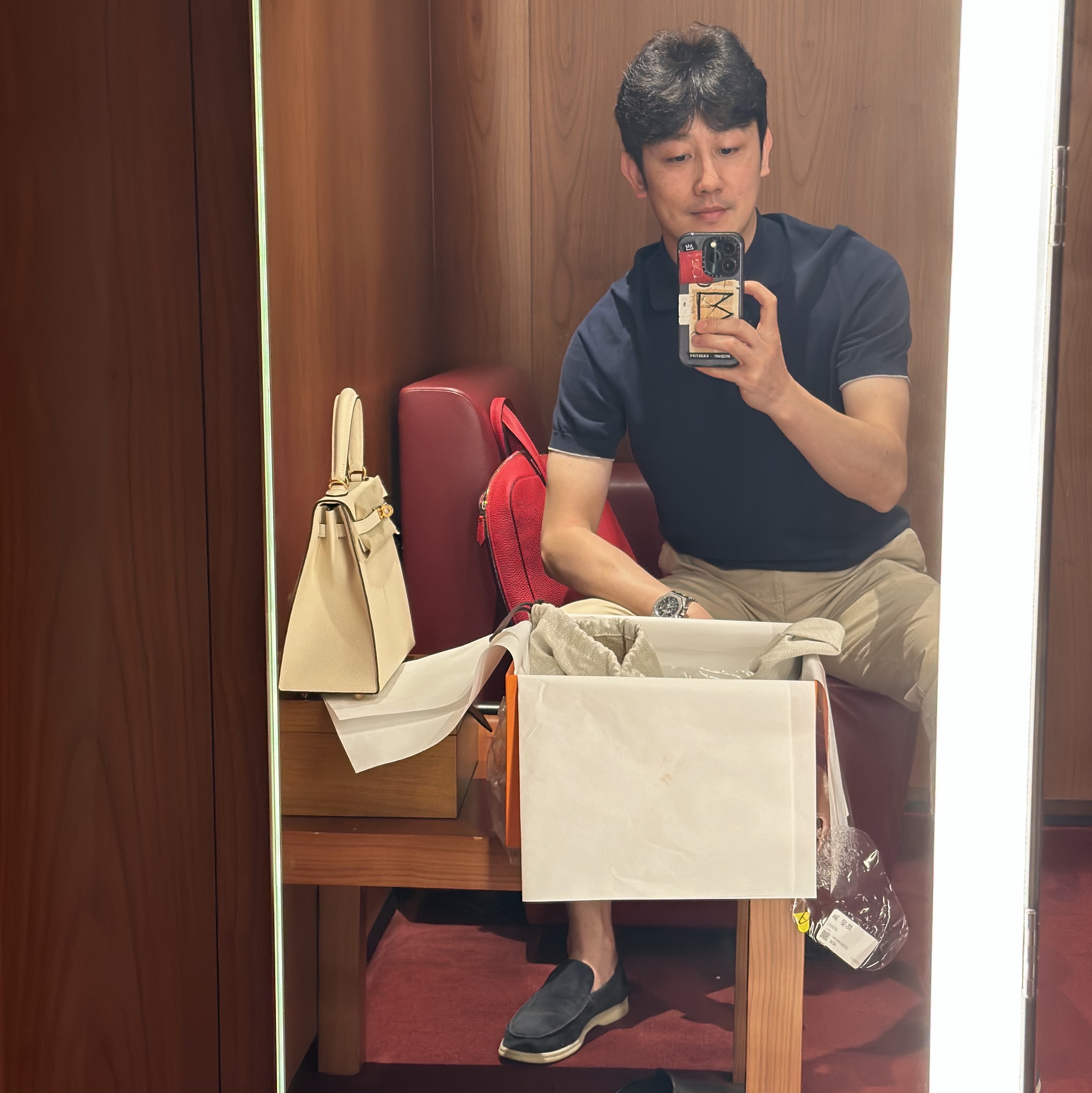 Hermes Kelly 25 Bag Sellier Epsom & Gold Nata, Hermes Victoria Light Briefcase Togo & Palladium Rouge H 착용 스타일
