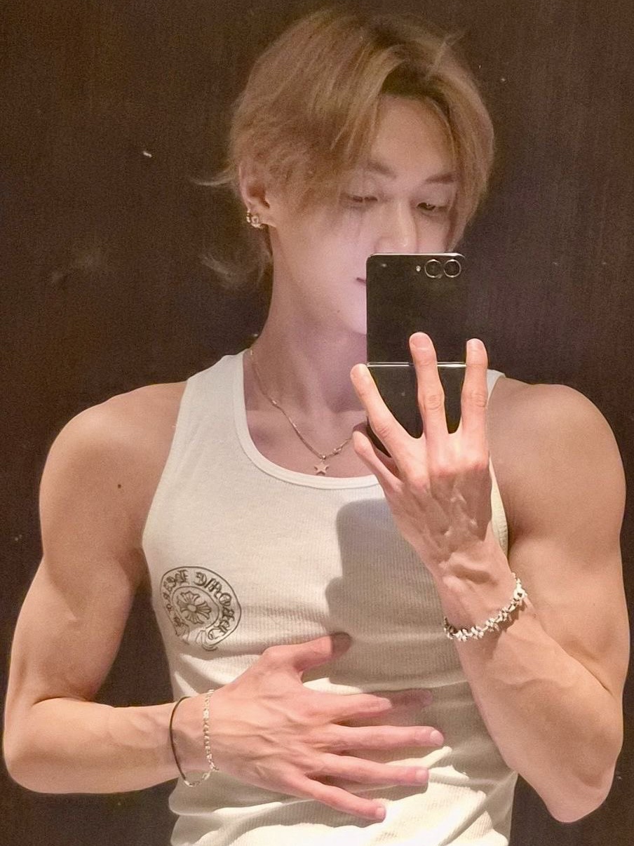 Chrome Hearts Horseshoe Tank Top White 착용 스타일