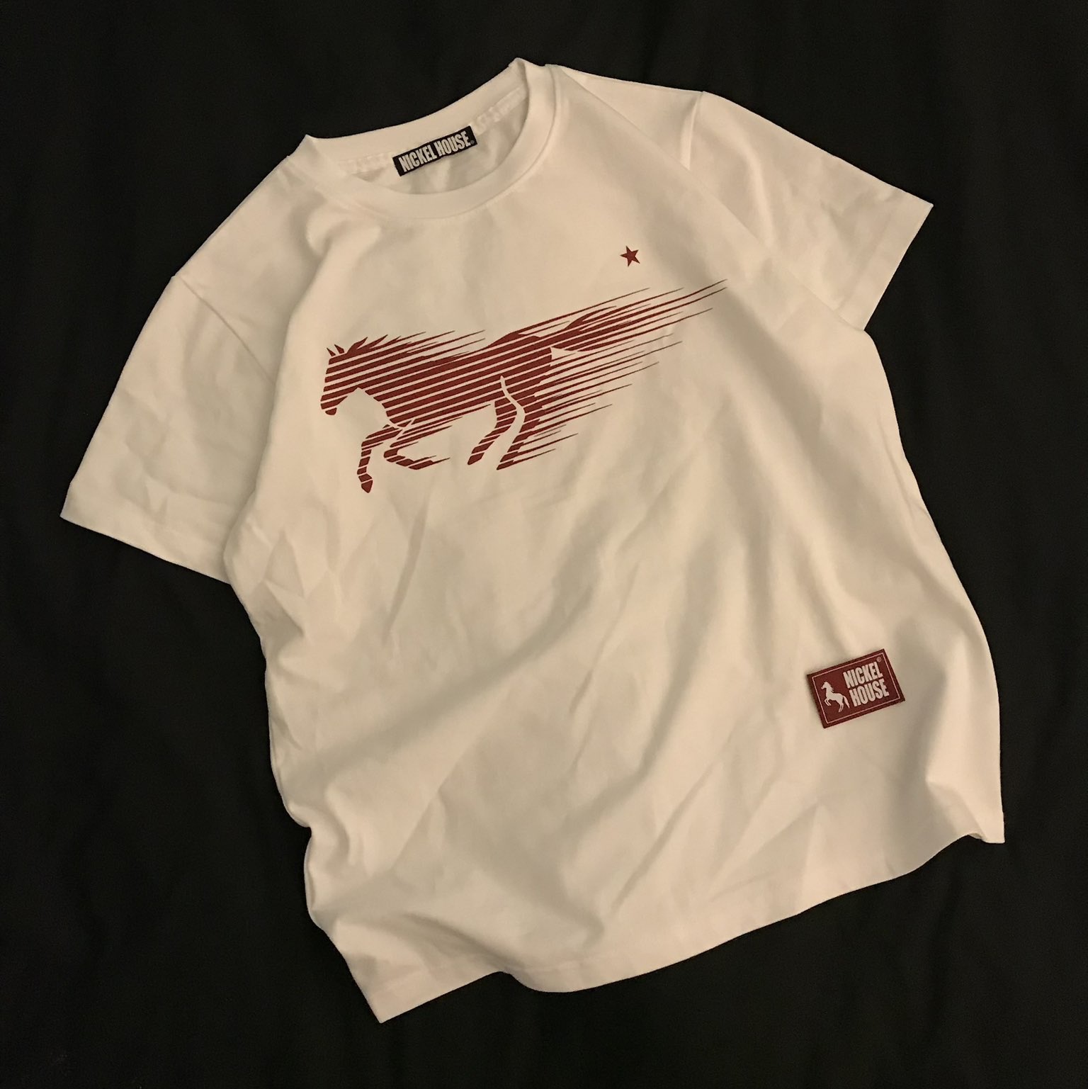 NICKELHOUSE Donkey Rush T-shirt 착용 스타일 - 1