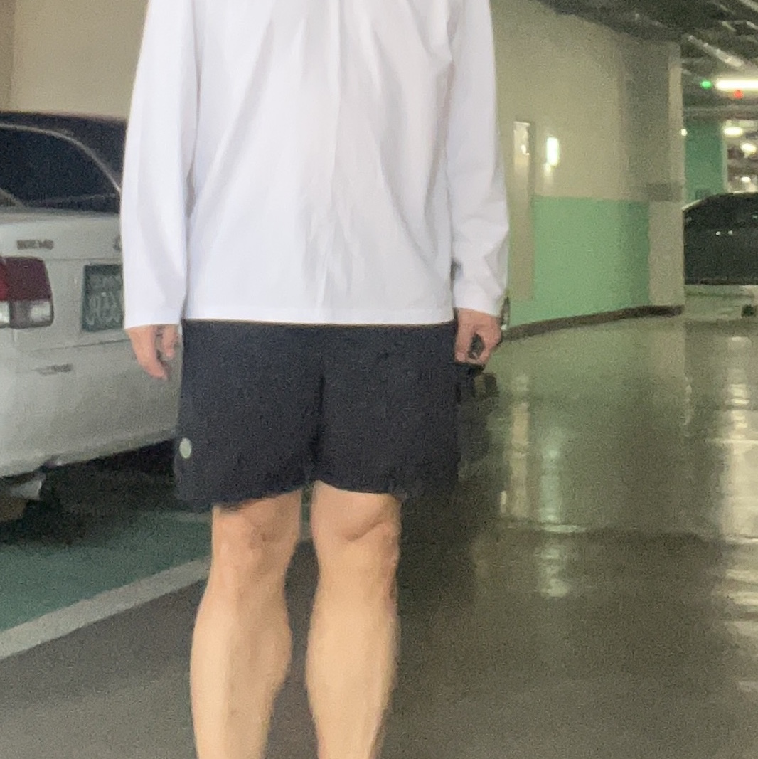 Stone Island B100004 Nylon Metal in Econyl Regular Fit Mid Length Swim Shorts with Pockets Black - 26SS 착용 스타일