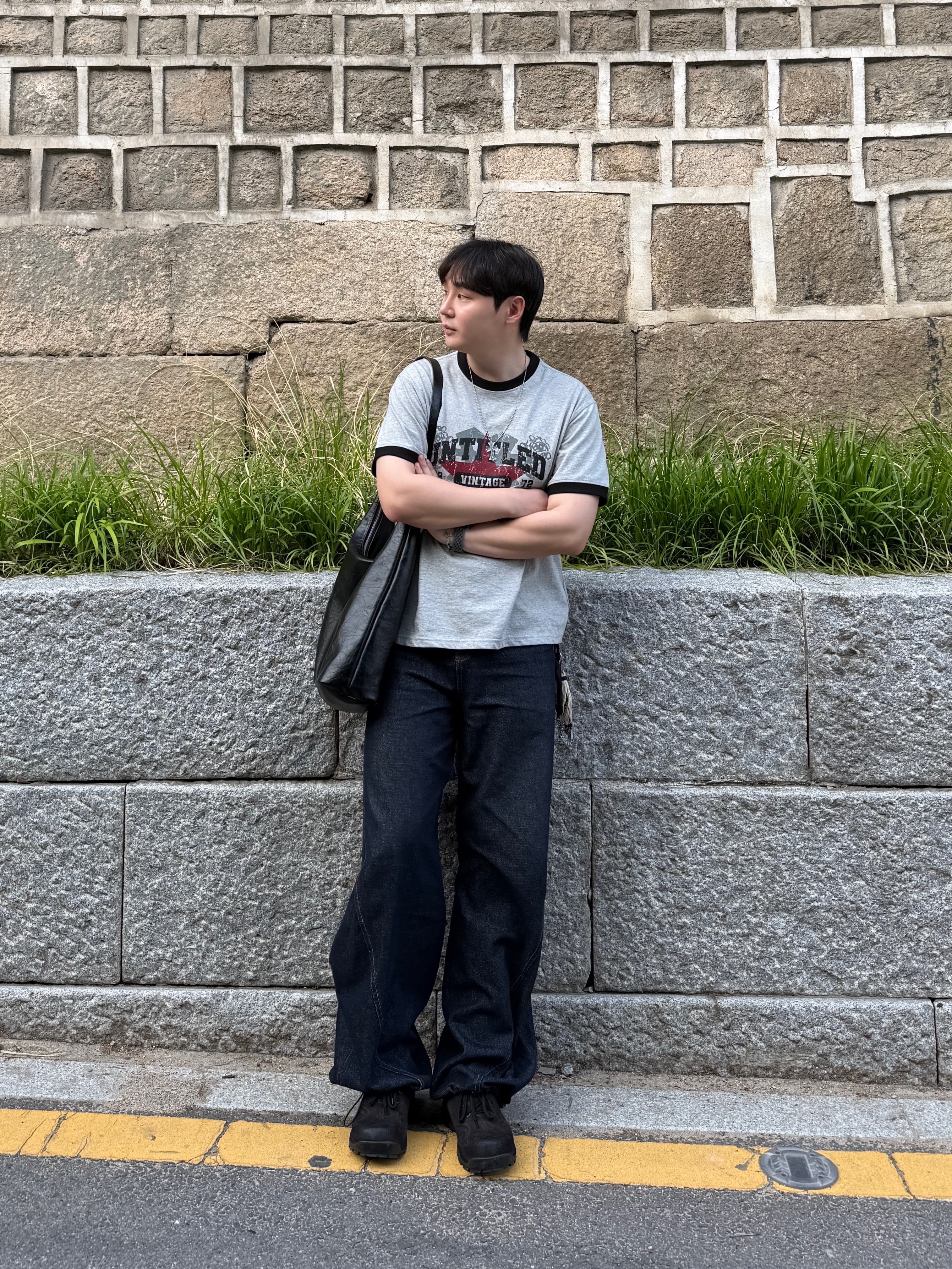 Flavorism VTG Graphic Linger T-shirt Melange Black, Chrome Hearts Silichrome CH Cross Pendant Clear 2025 착용 스타일 - 5