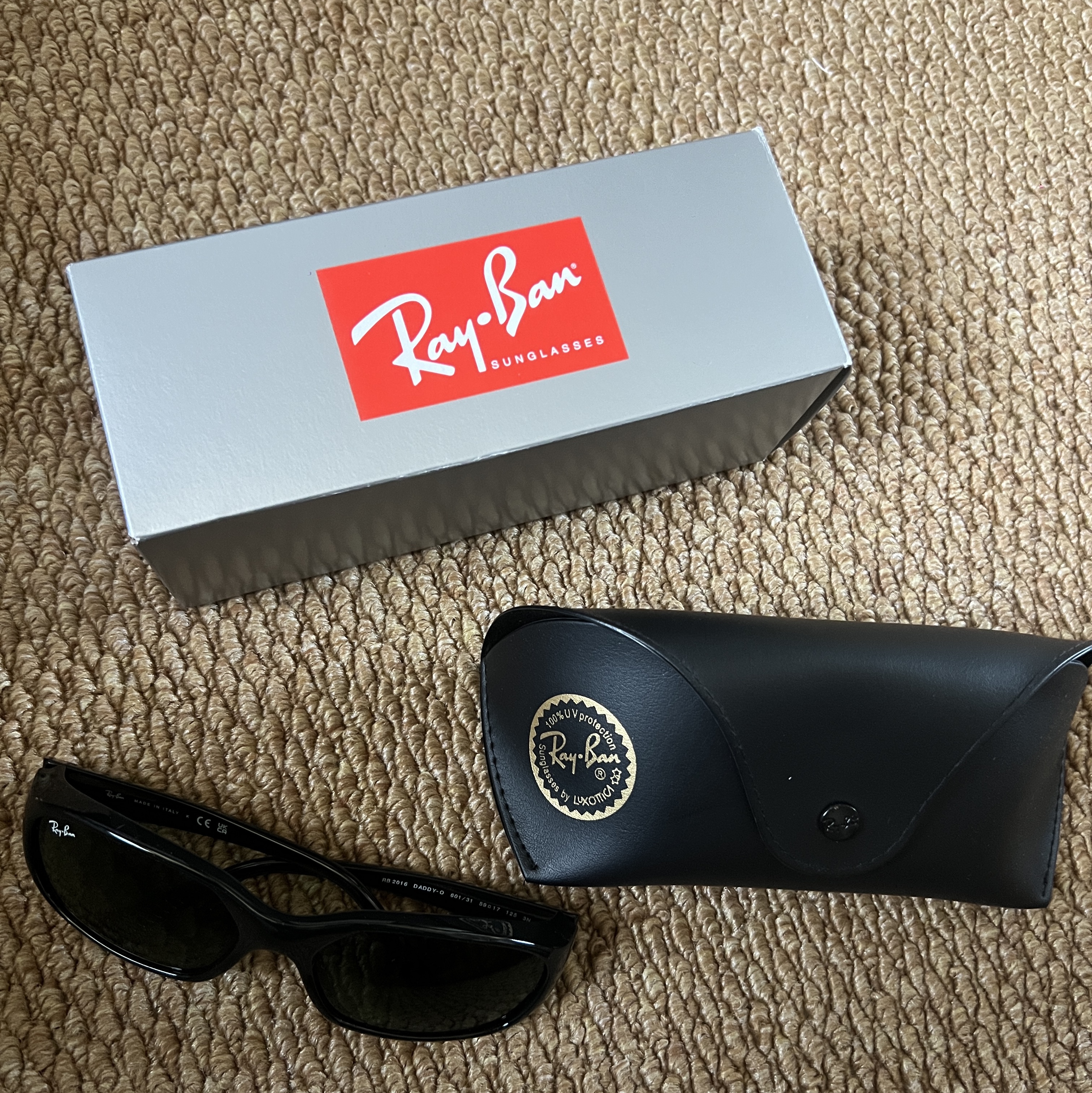 Ray-Ban DADDY-O II Polished Black Frame Green Classic G-15 Lenses 착용 스타일 - 2
