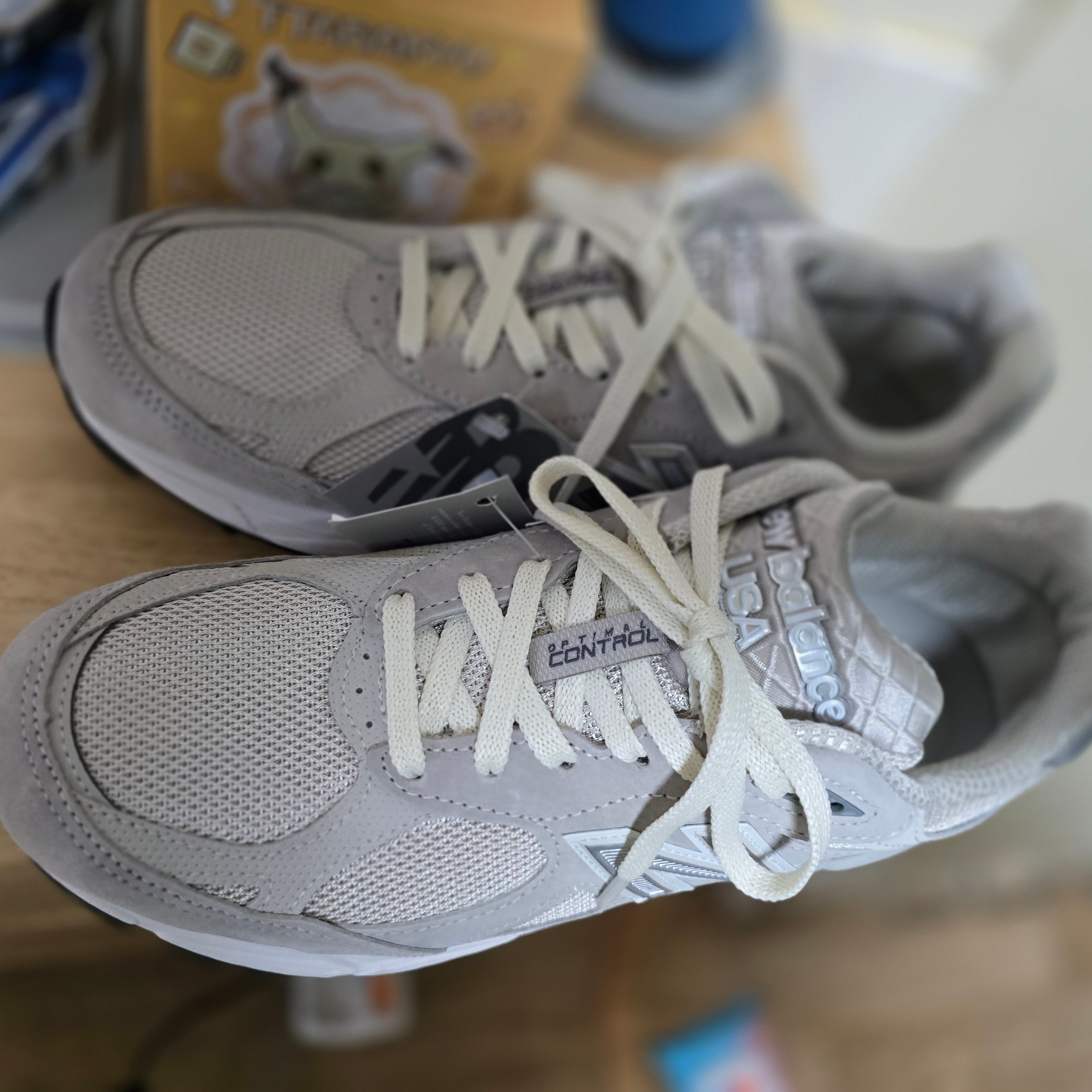 New Balance x Kith 990v3 Made in USA Hallow, New Balance 992 Made in USA Grey - D Standard 착용 스타일 - 4