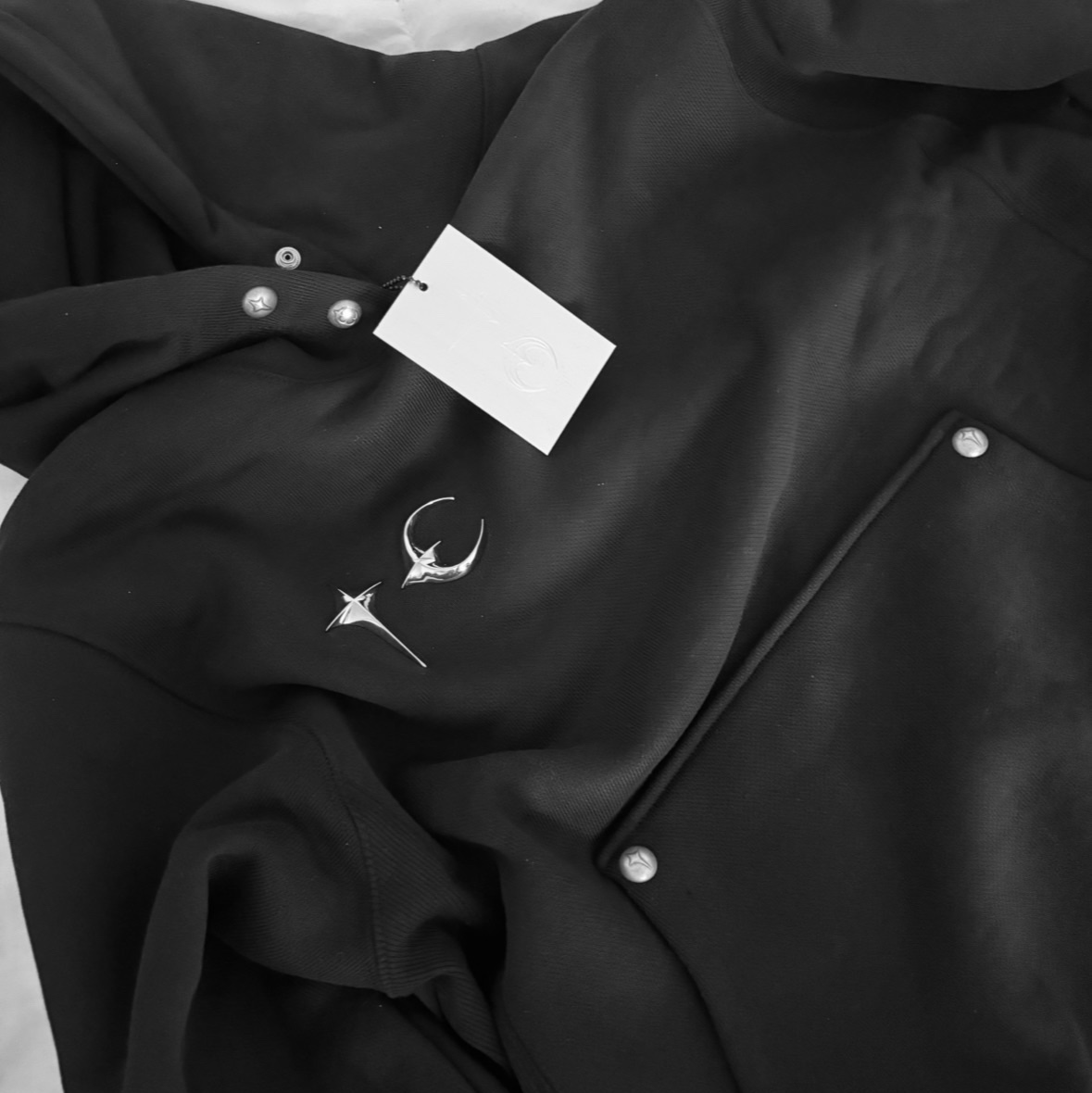 Thug Club Armor Hoodie Black 착용 스타일