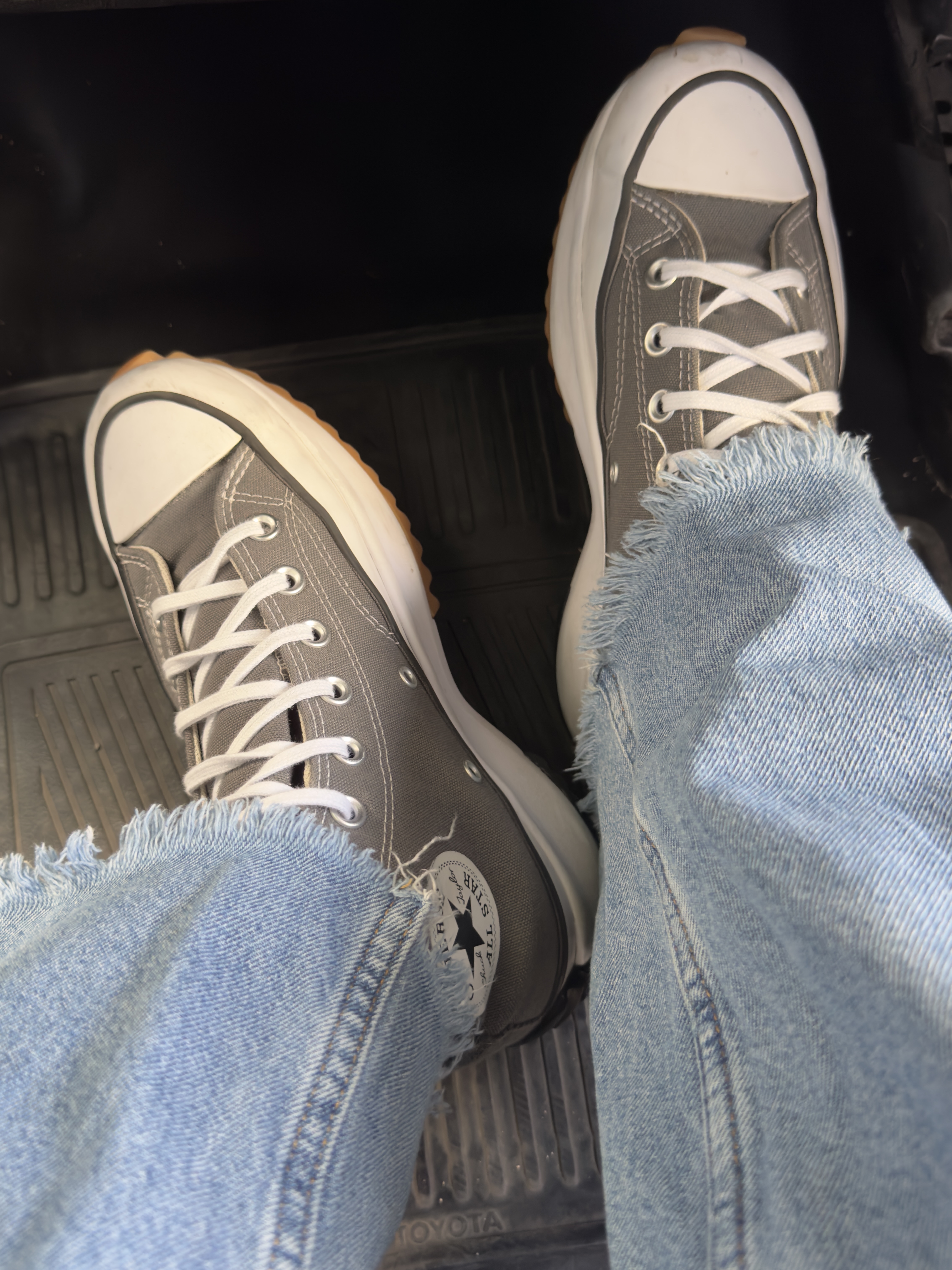 Converse Run Star Hike Hi Black White Gum 착용 스타일