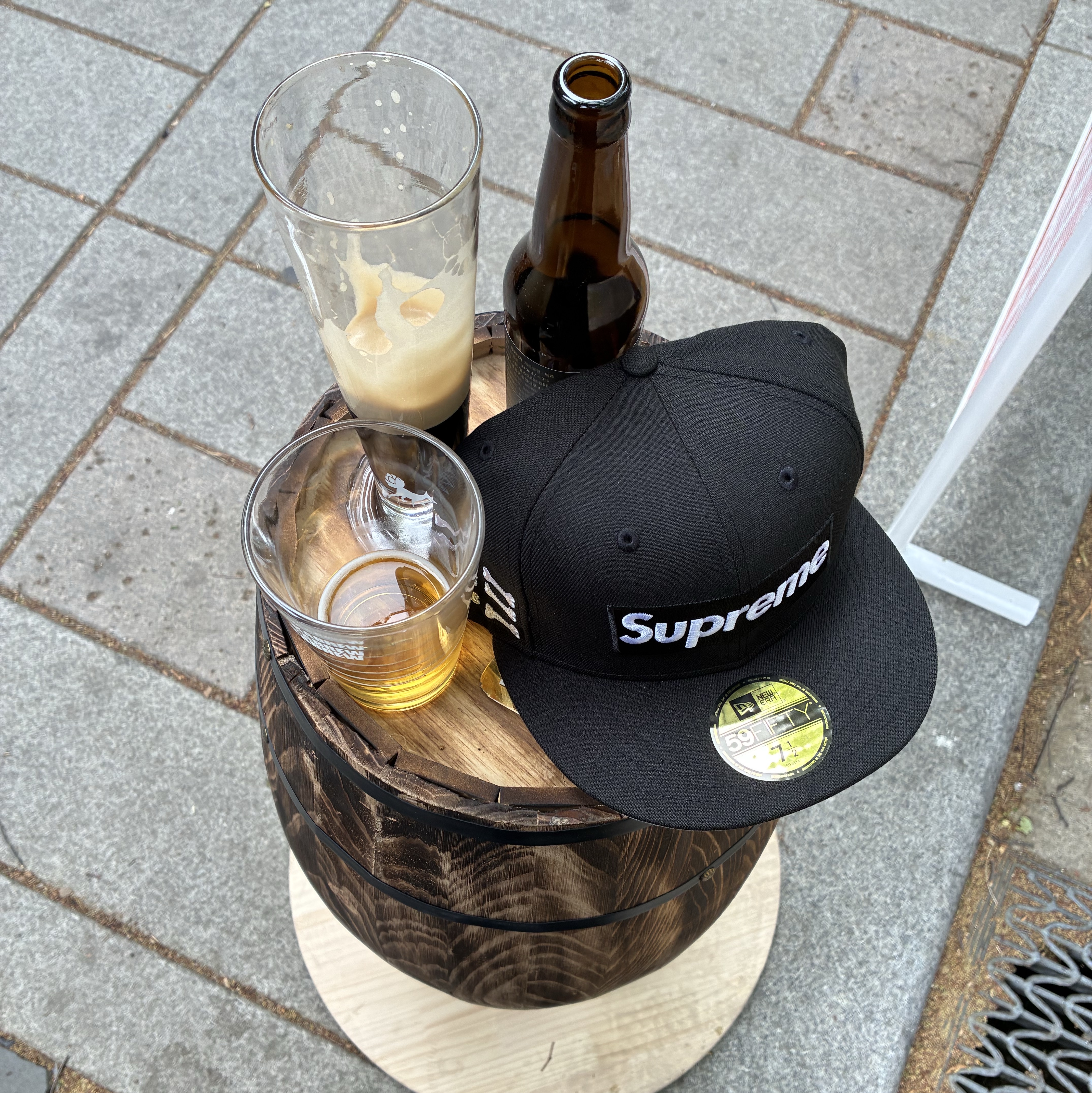 Supreme Bones Box Logo New Era Black - 25FW, Nike Air Force 1 '07 Low Triple Black 착용 스타일 - 4