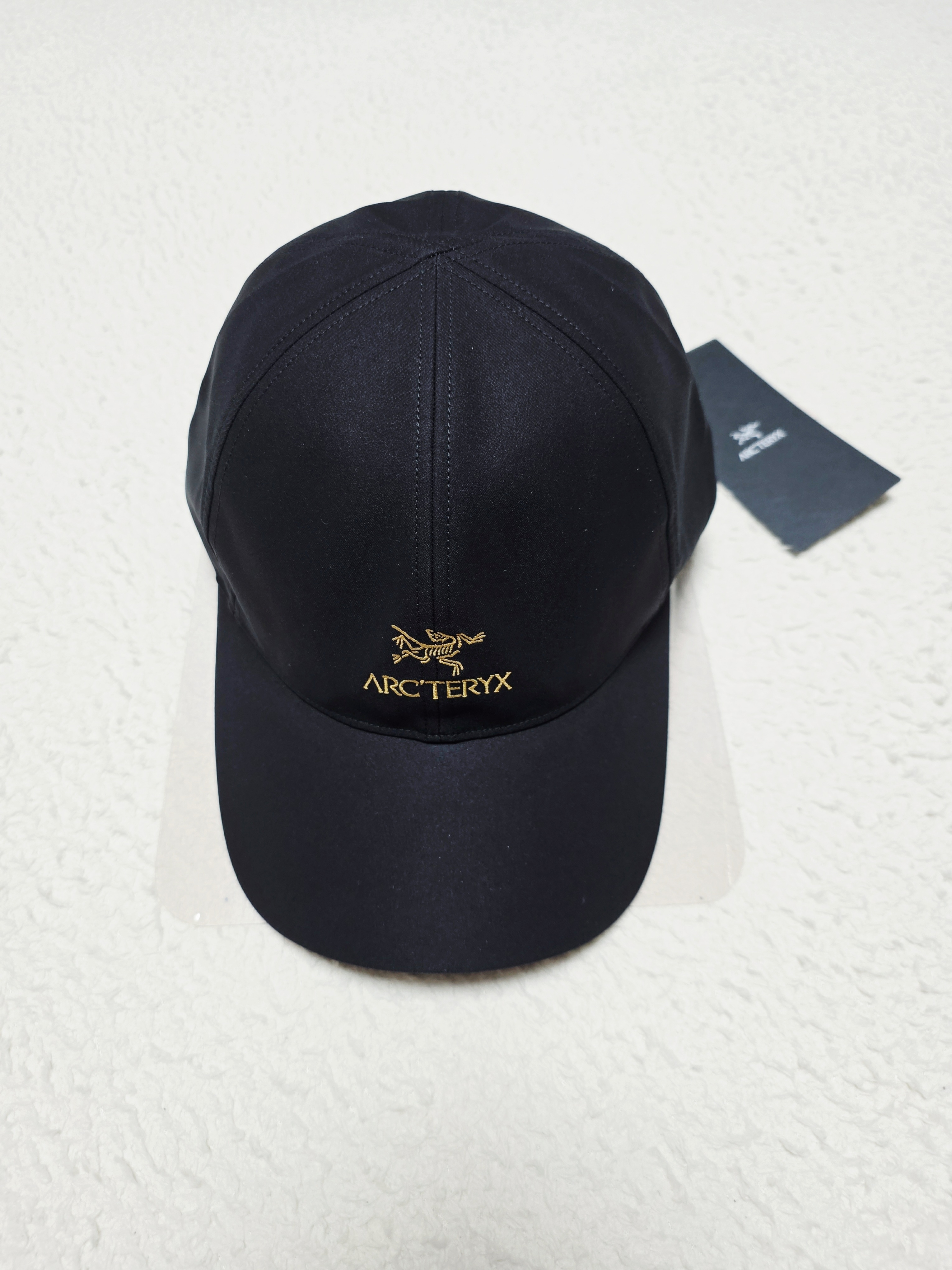 Arc'teryx Bird Word Cap 24K Black 착용 스타일 - 1