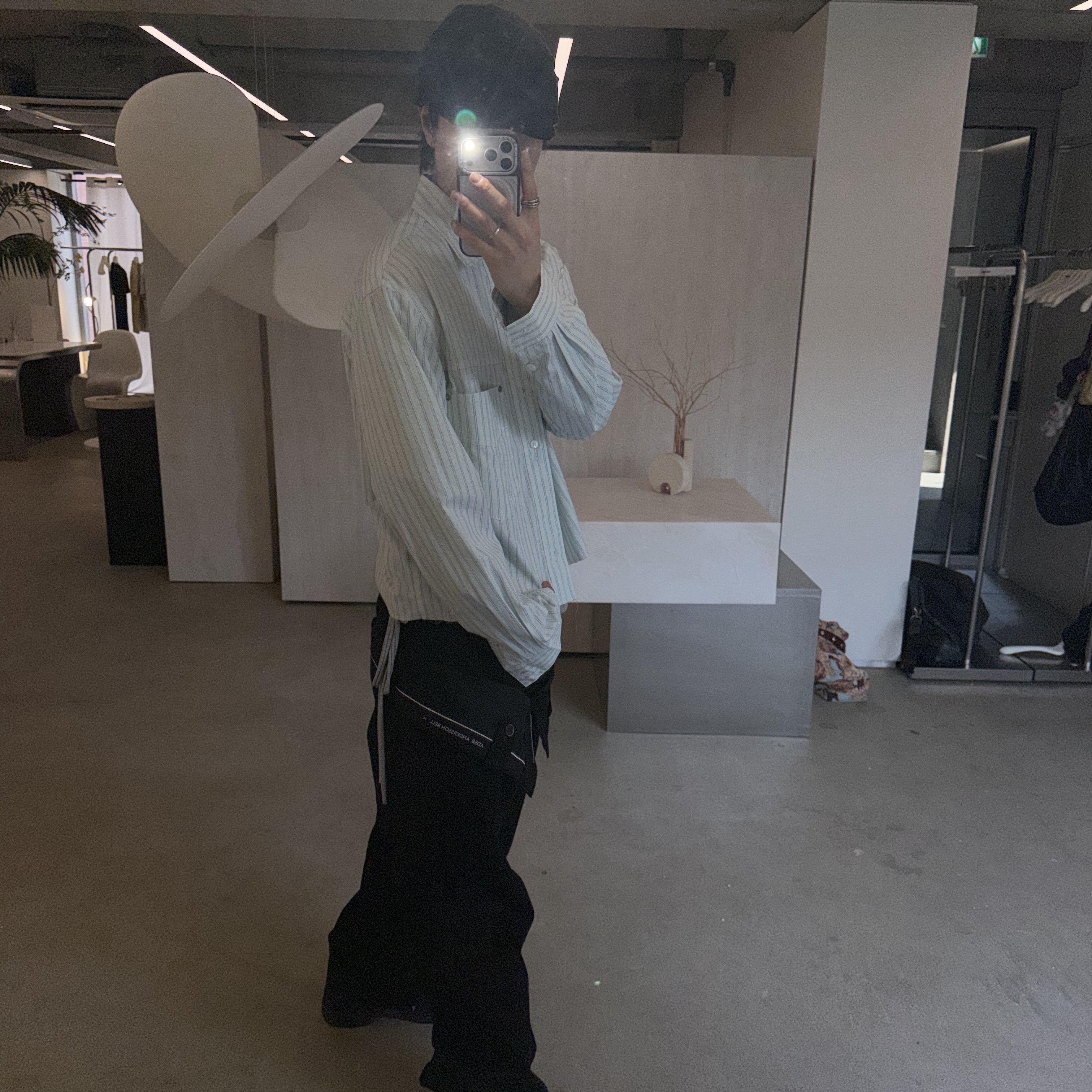 Haleine Cut-Off Cropped Stripe Shirt Mint (XT114) 착용 스타일 - 1