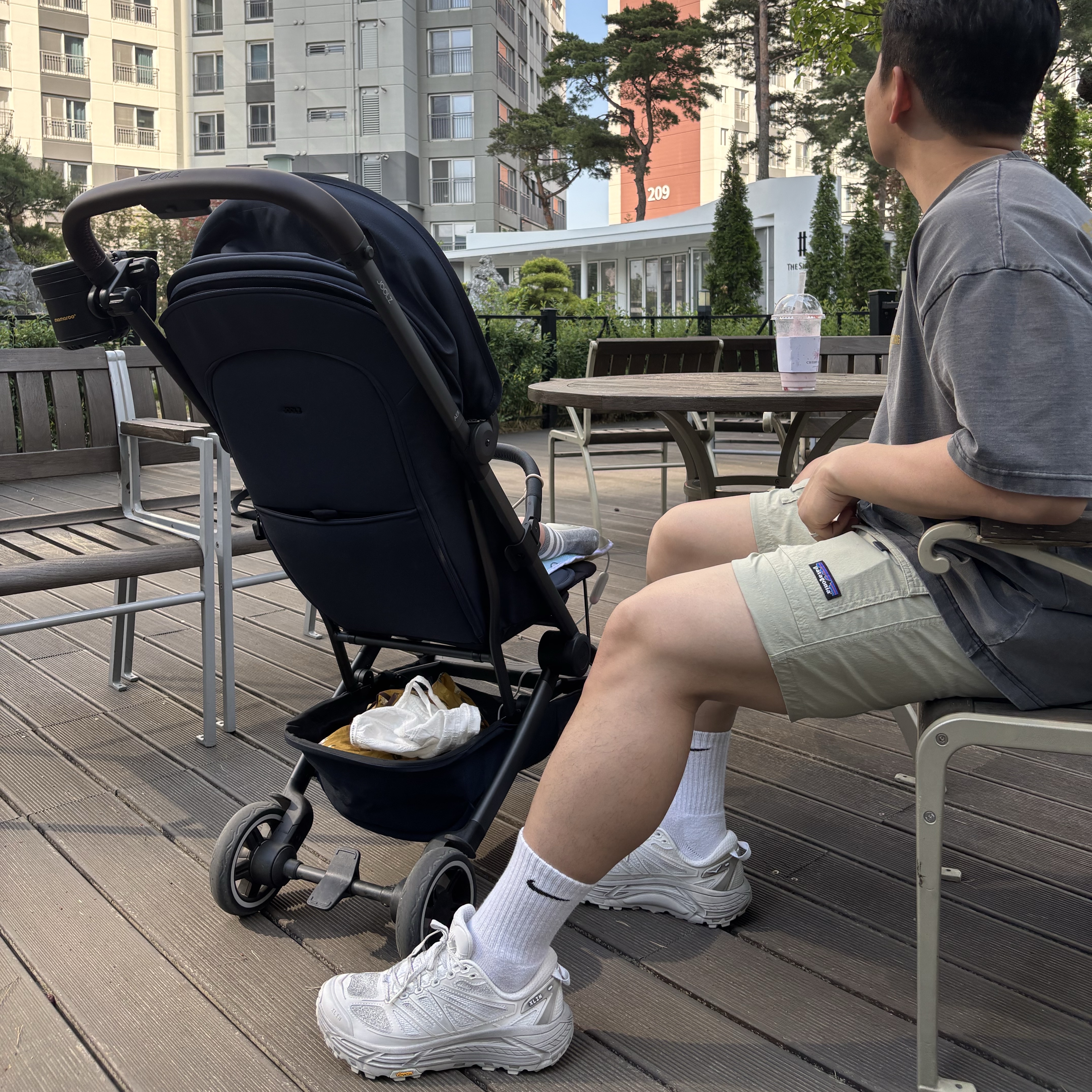 Hoka x Xlim Mafate Speed 2 TS Grey Foam 착용 스타일