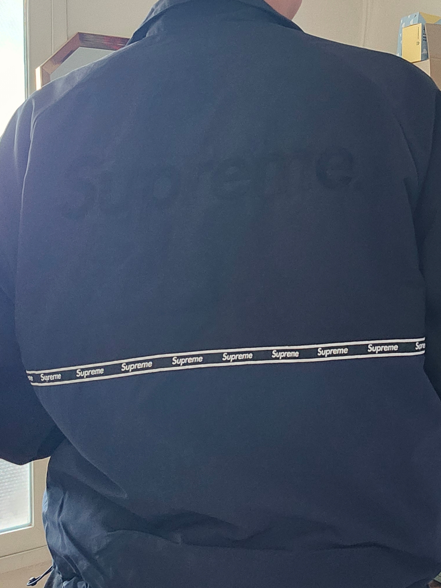 Supreme Logo Taping Track Jacket Navy - 26SS 착용 스타일 - 2
