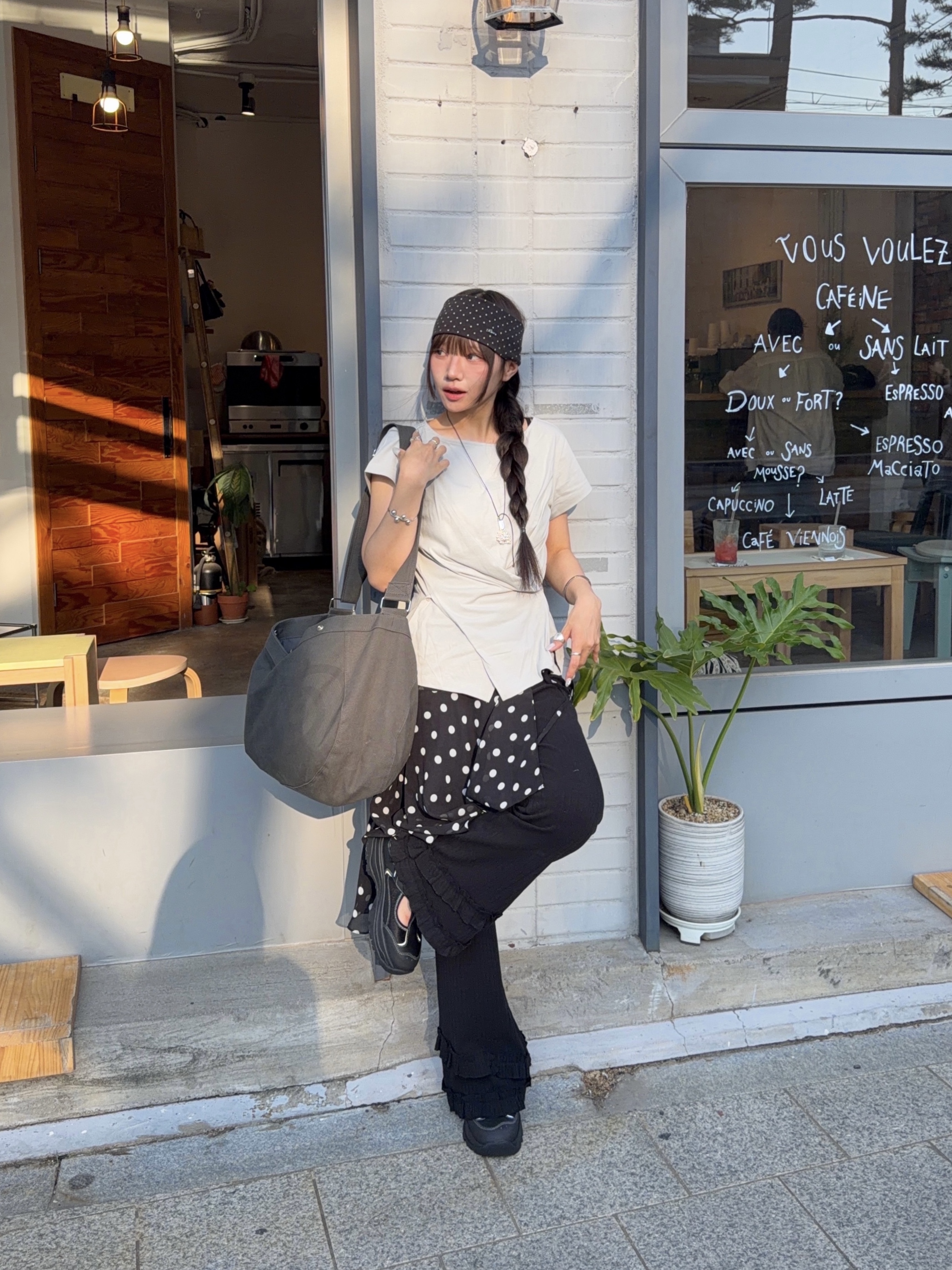 (W) Honsby Darling Harbour2 Black 착용 스타일 - 4