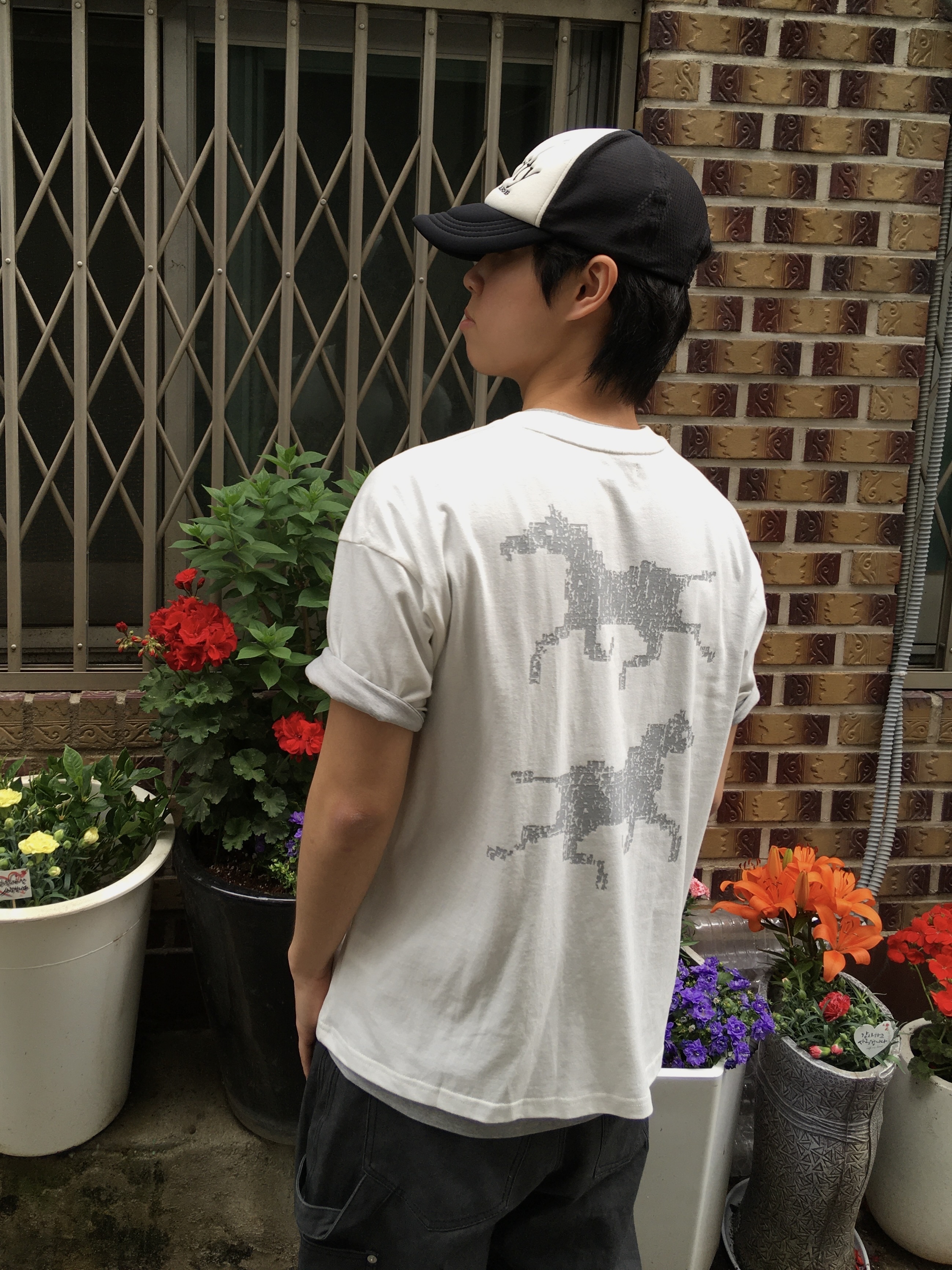 NODI System Error Horse Crop Tee Ivory, On Running x Post Archive Faction (Paf) Cloudmonster 2 Thorn Brown 착용 스타일 - 4