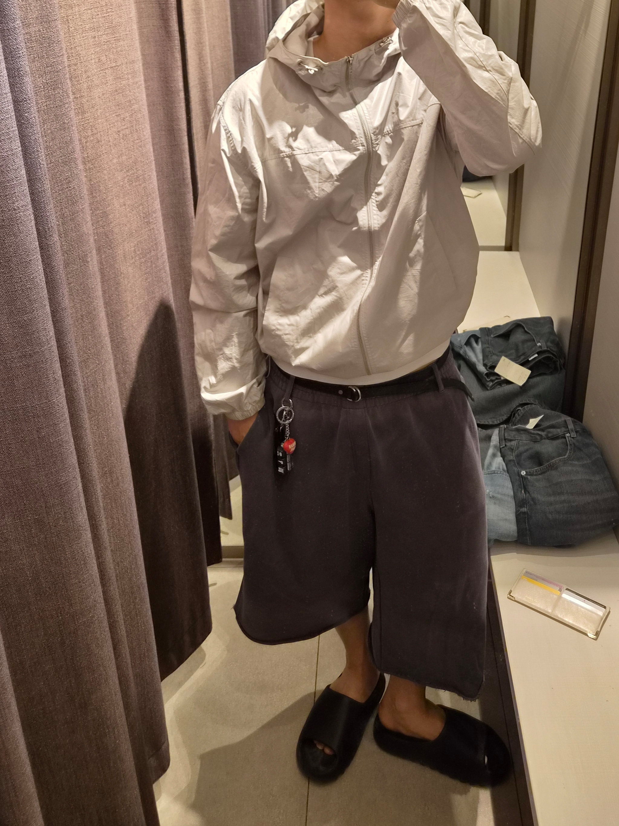 Matin Kim Vintage Washed Back Logo Bermuda Sweatpants In Charcoal, Matin Kim Matin High Neck Hoody Coating Jumper Light Grey 착용 스타일
