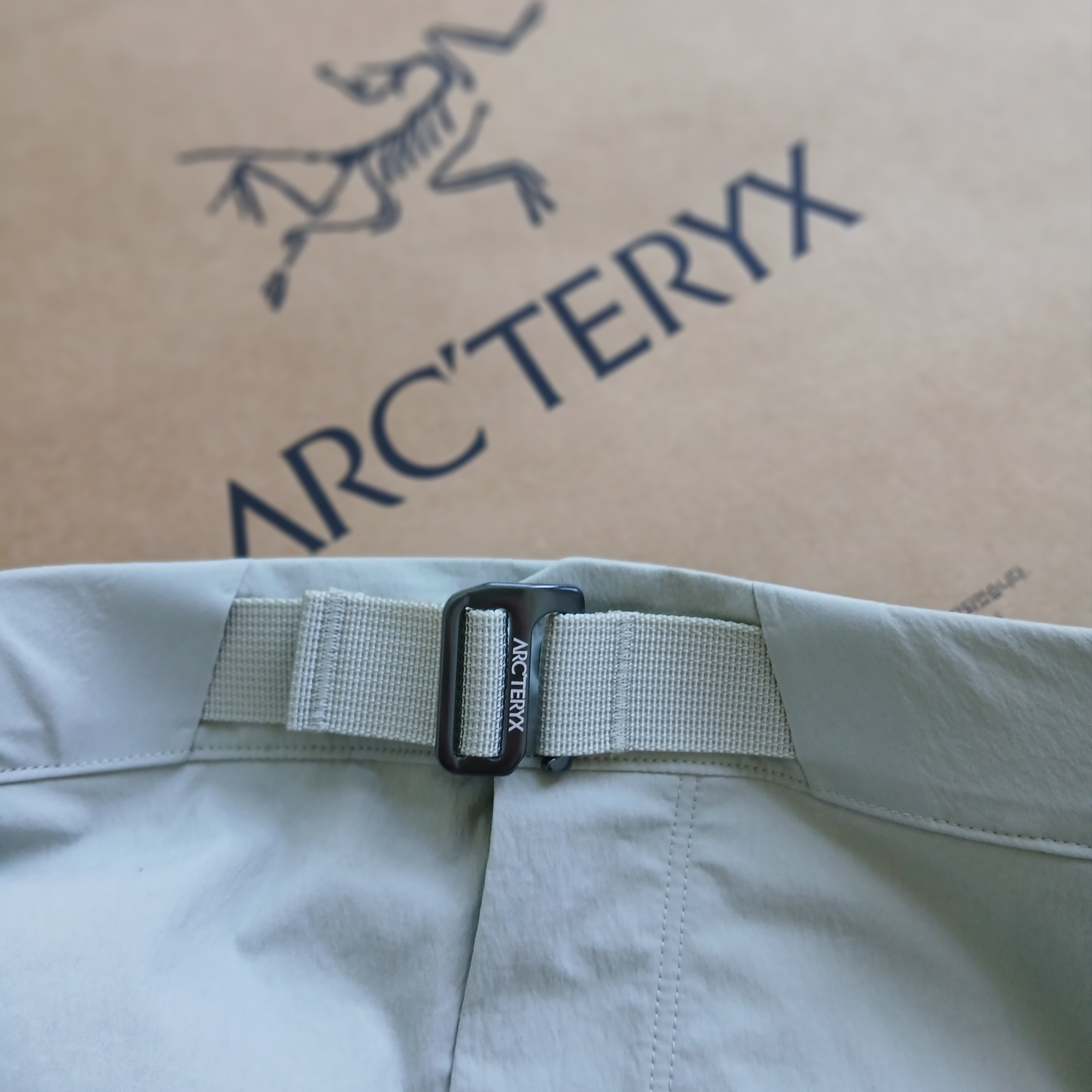 Arc'teryx Gamma Quick Dry Shorts 9 Inch Black, Arc'teryx Gamma Quick Dry Shorts 9 Inch Habitat 착용 스타일 - 5