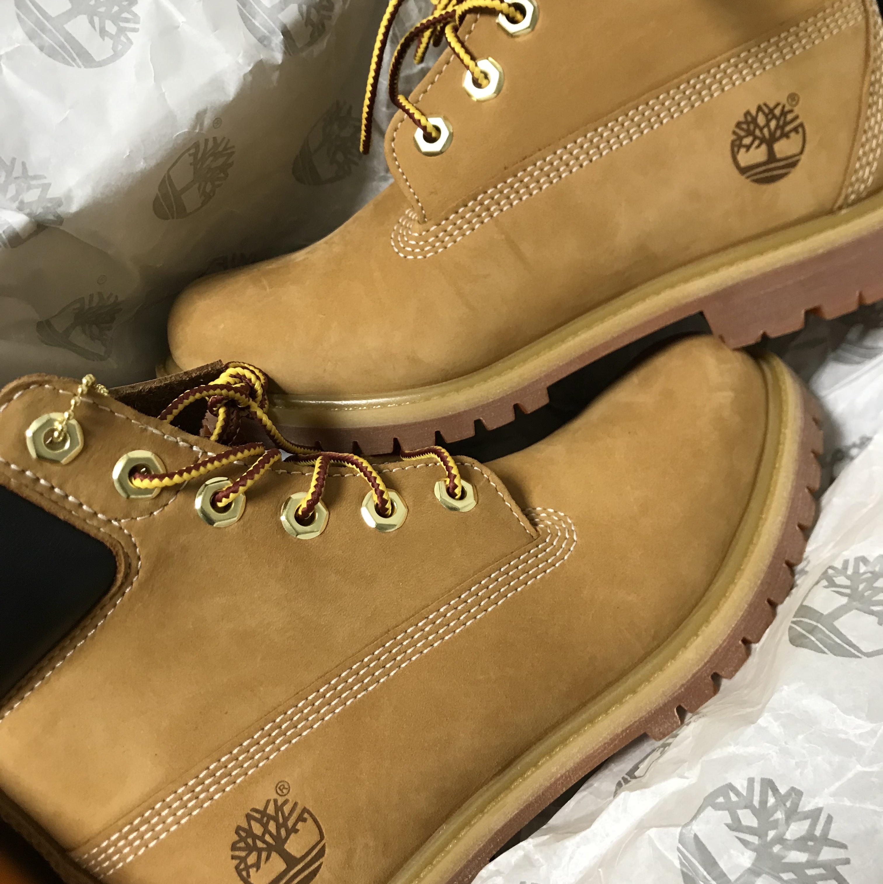 (W) Timberland 6 Inch Premium Waterproof Boot Wheat Nubuck - Wide 착용 스타일