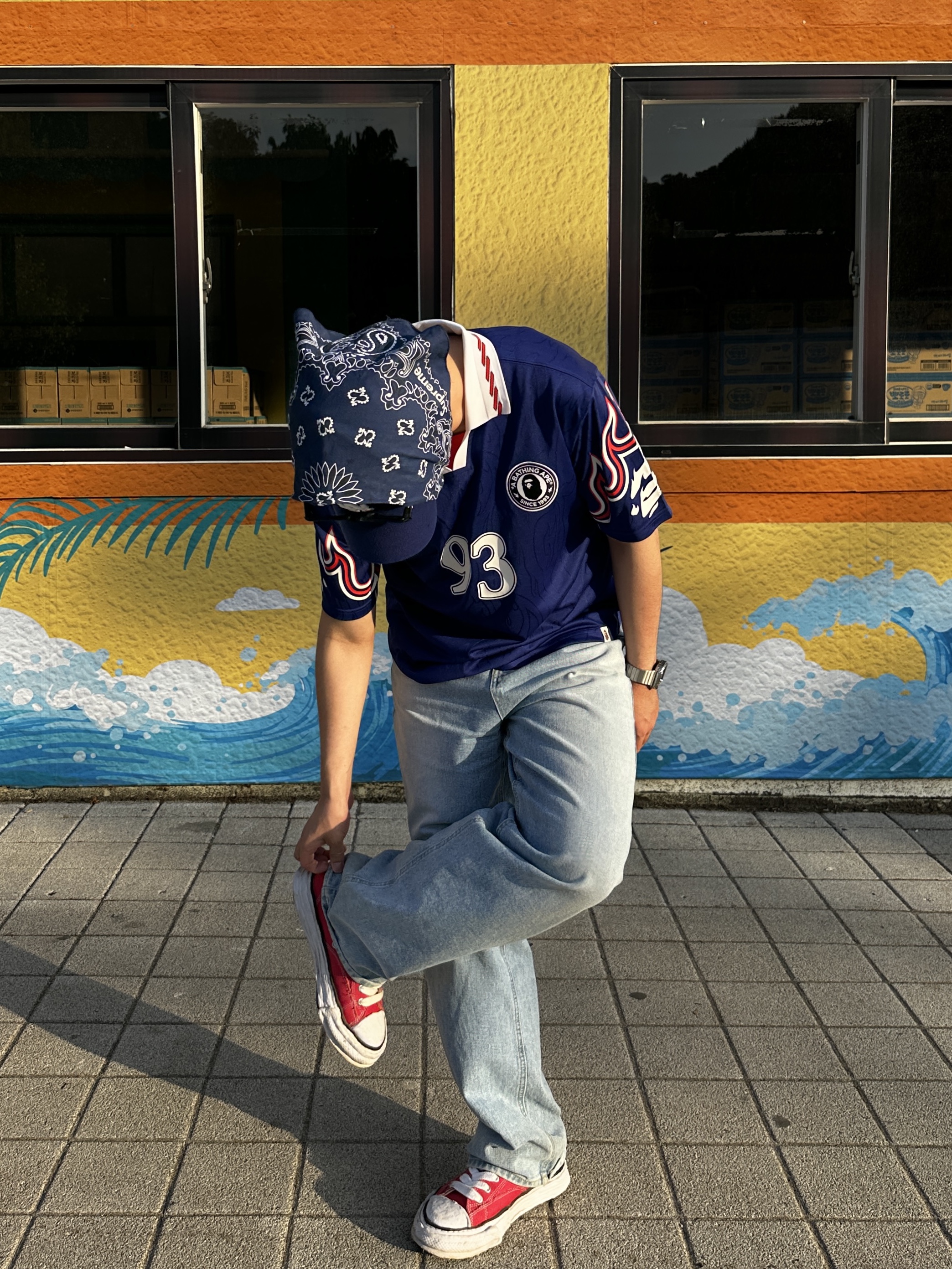 Adidas x BAPE Short Sleeve Flames Jersey Japan Blue - KR Sizing (Non Marking Ver.), Maison Mihara Yasuhiro Peterson23 OG Sole Canvas Low-top Sneakers Red 착용 스타일 - 2